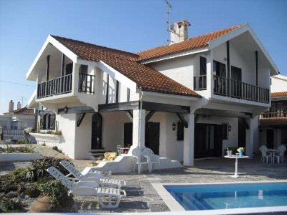 Villa photo 3