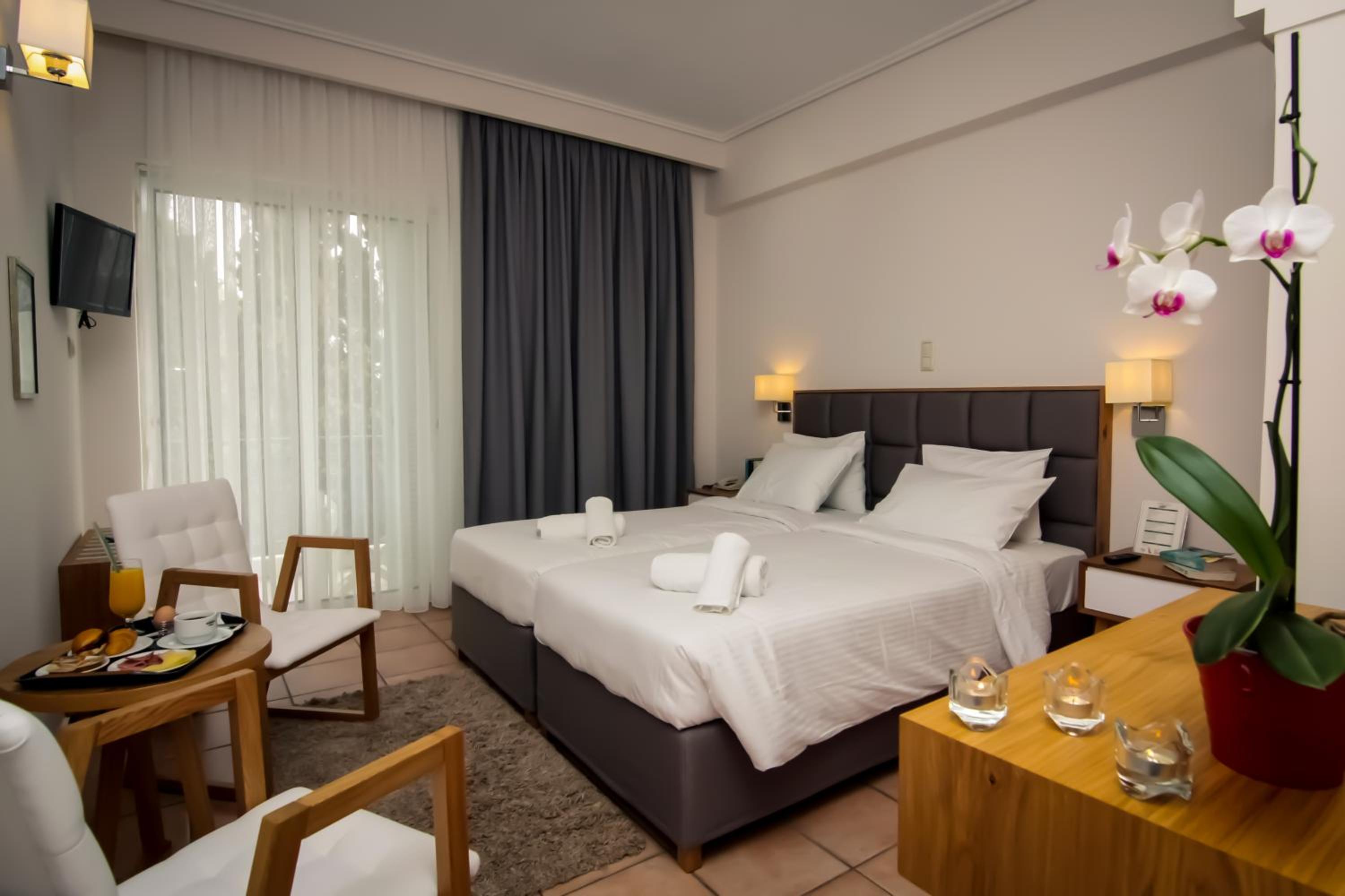Double or Twin Room photo 3