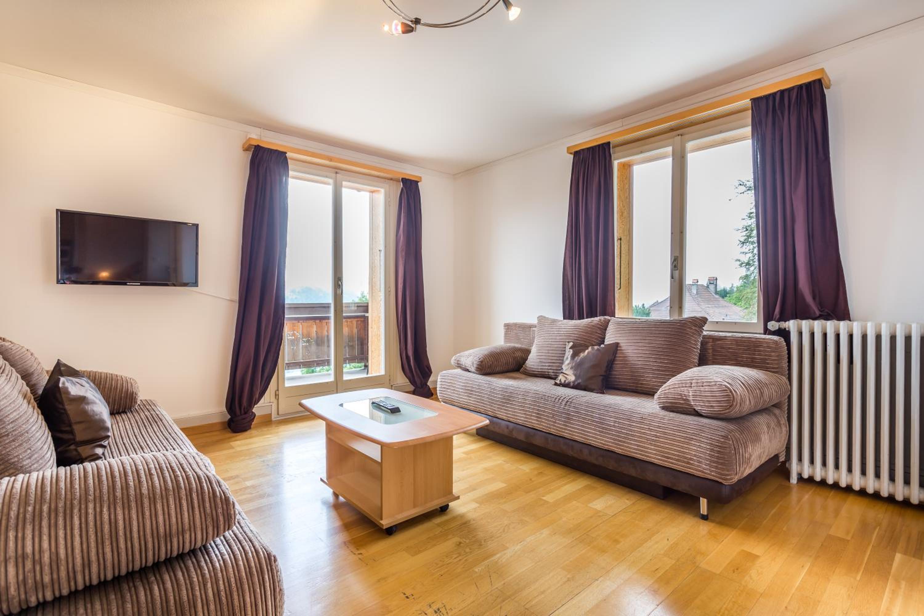 Comfort Apartment with Lake View - Photo 1