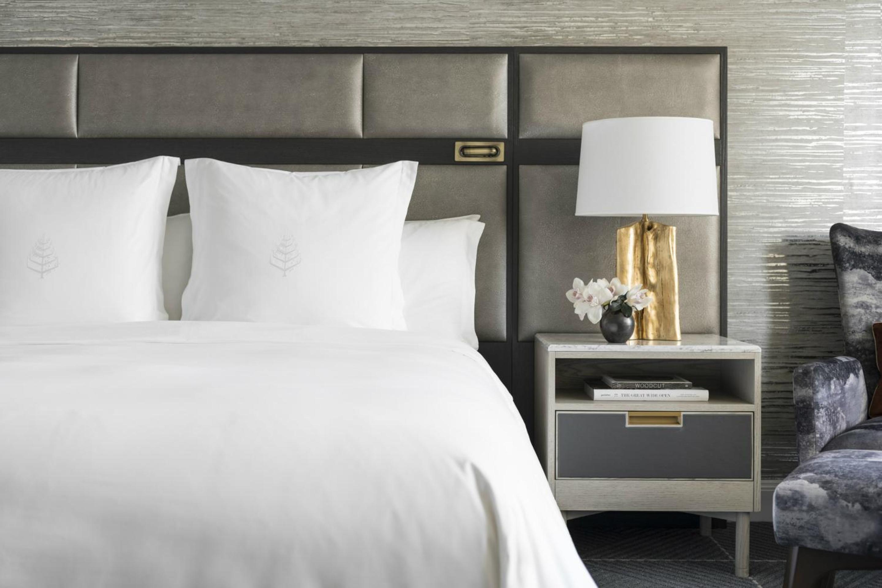Premier King Room - Photo 6