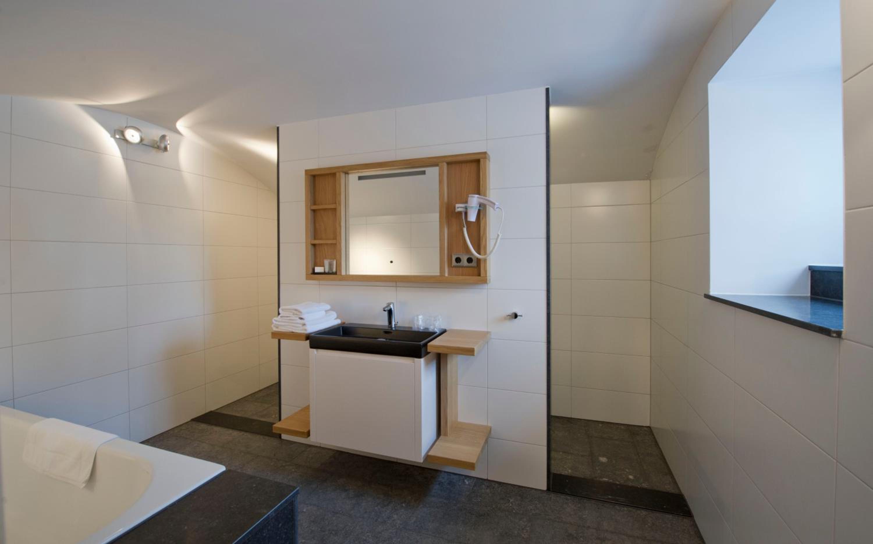 Deluxe Suite photo 2
