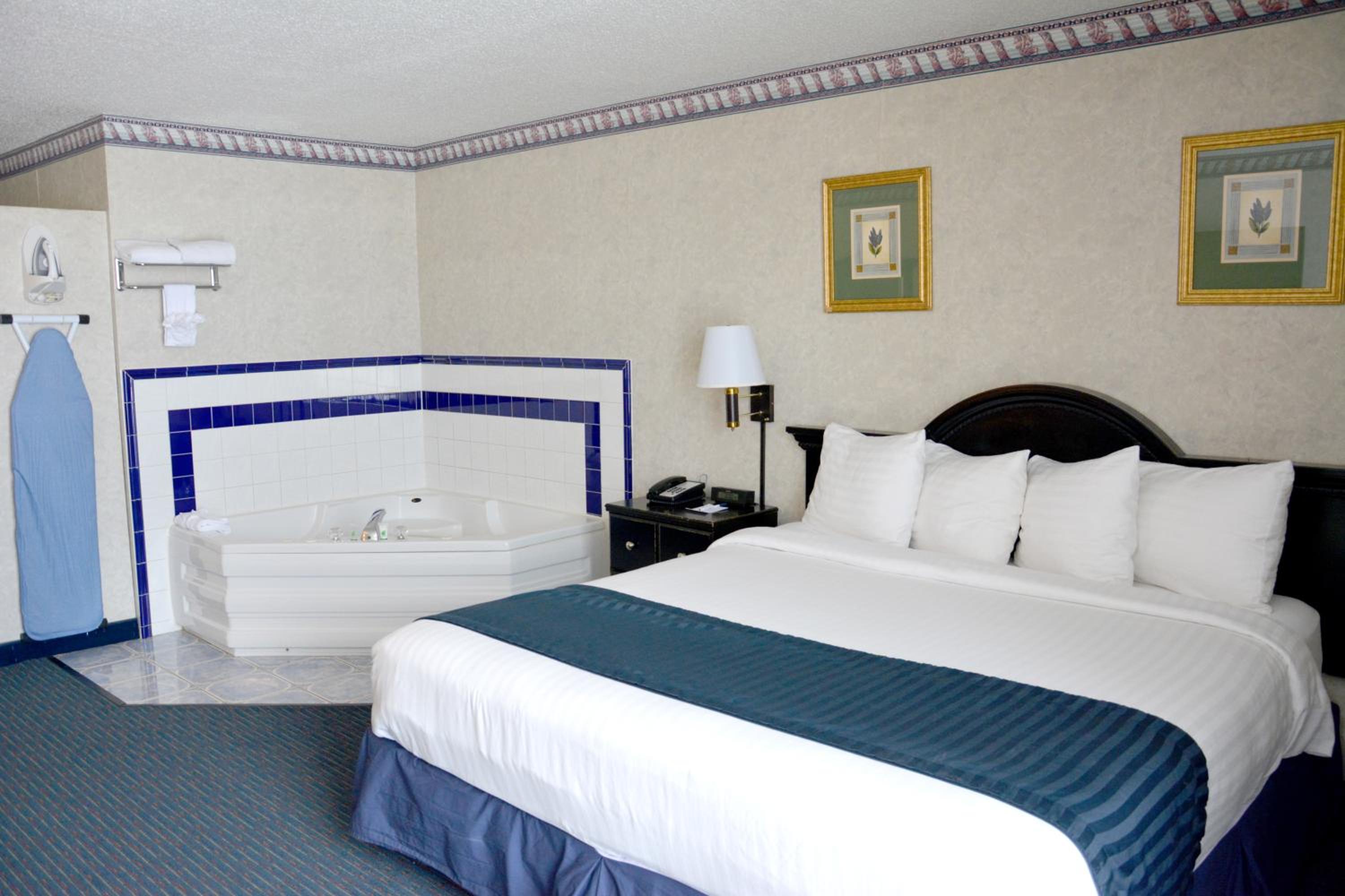 Deluxe King Studio Suite - Non-Smoking - Photo 2