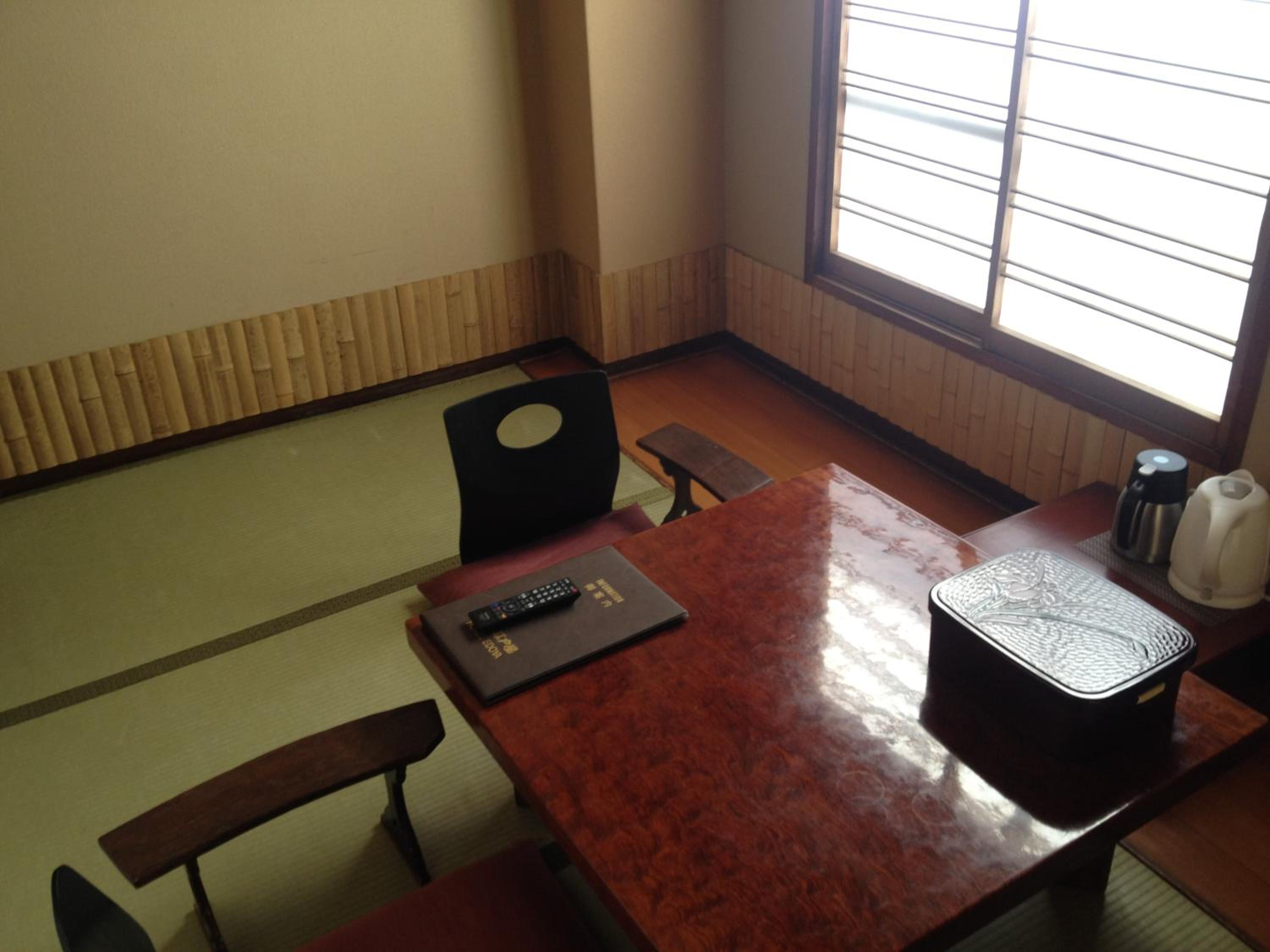 Japanese-Style Deluxe Twin Room photo 3