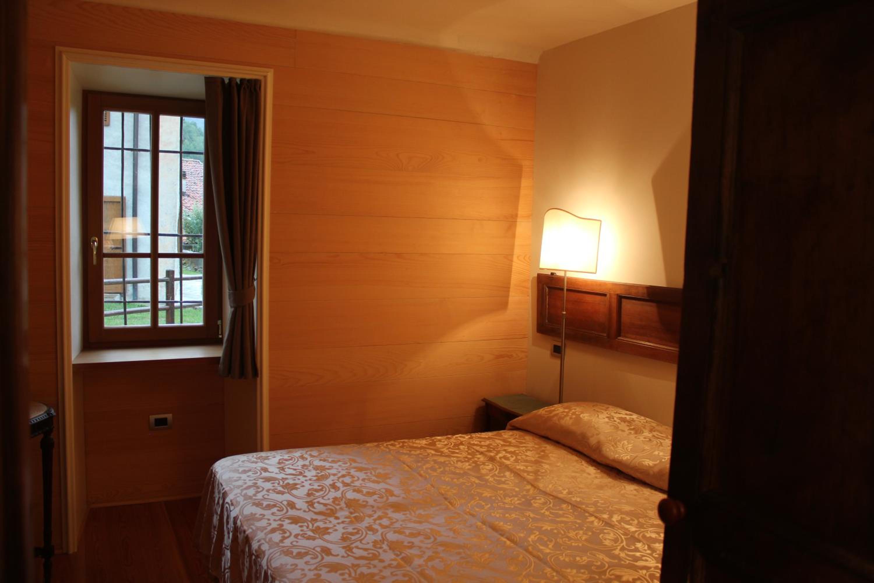 Two-Bedroom Apartment - Photo 3