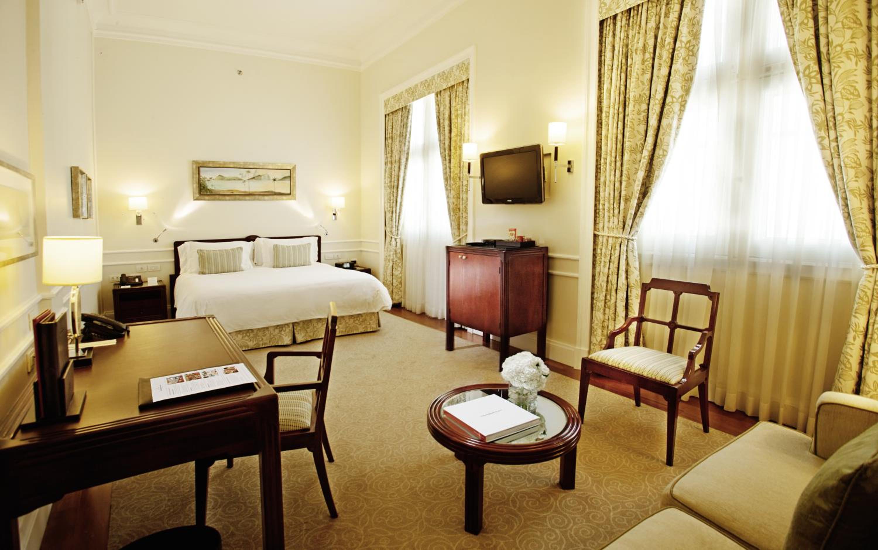 Deluxe Double or Twin Room with City View