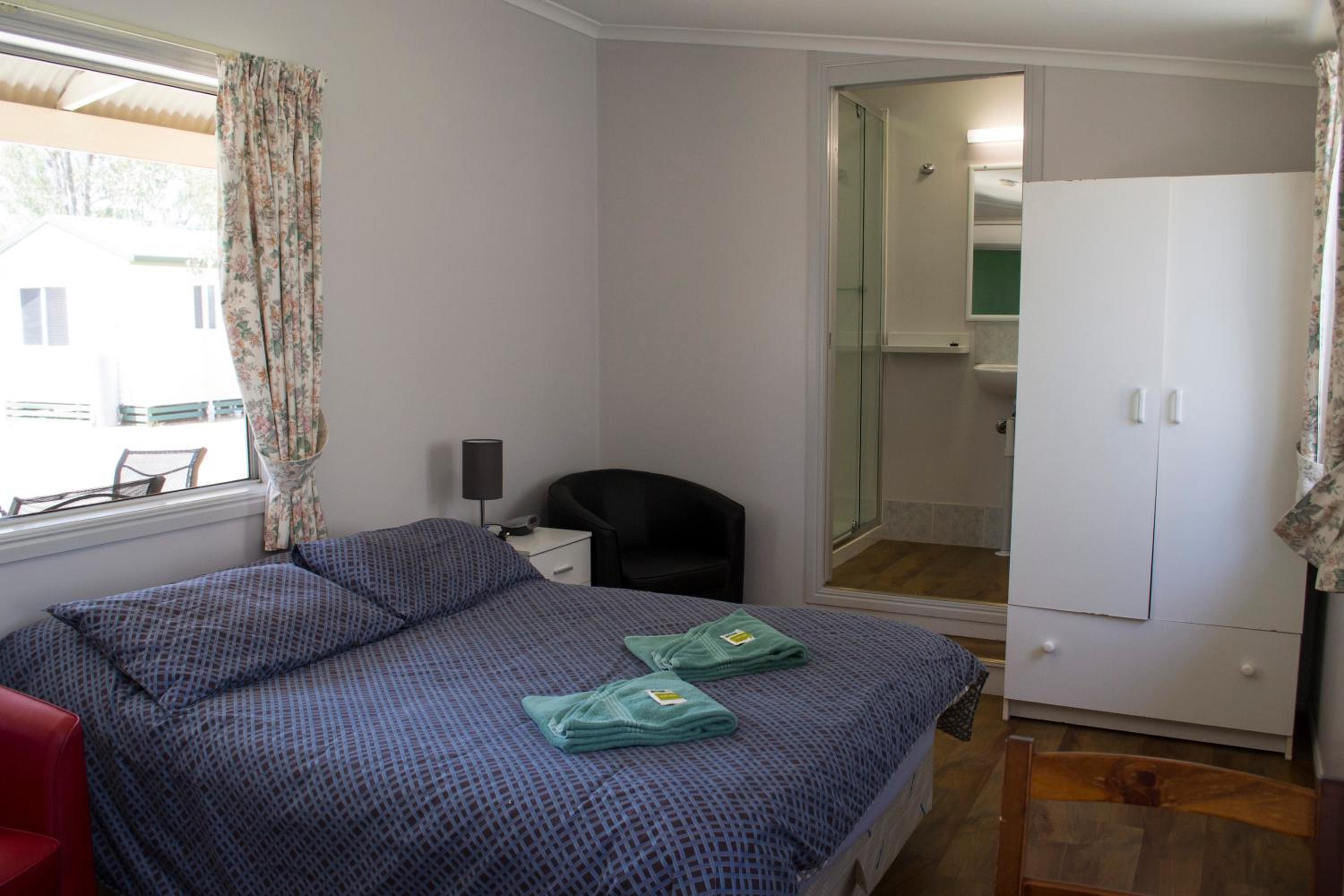 Open Plan Unit photo 3