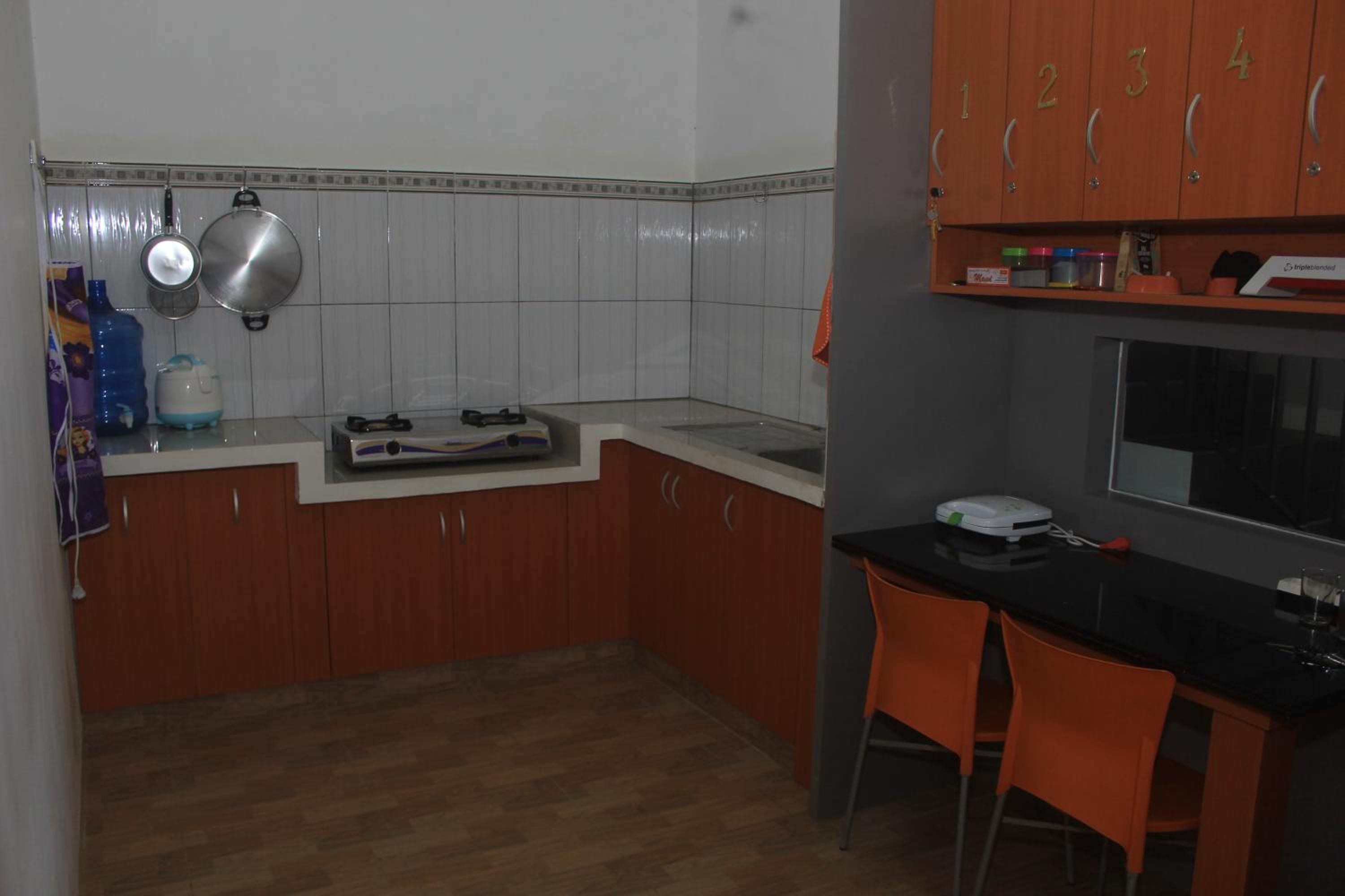 Deluxe Room (2 Adults + 1 Child) - Photo 7
