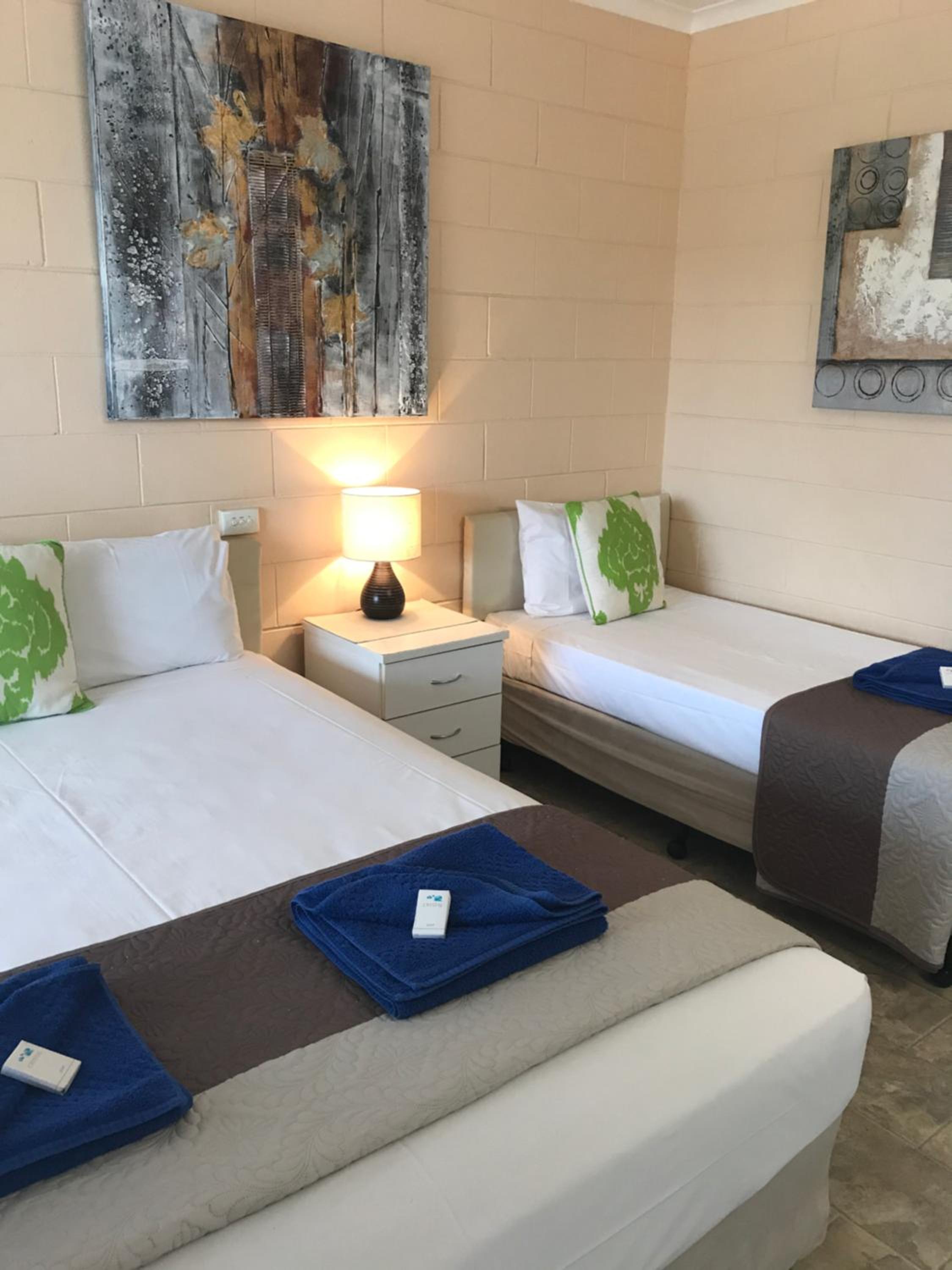Standard Twin Room photo 1