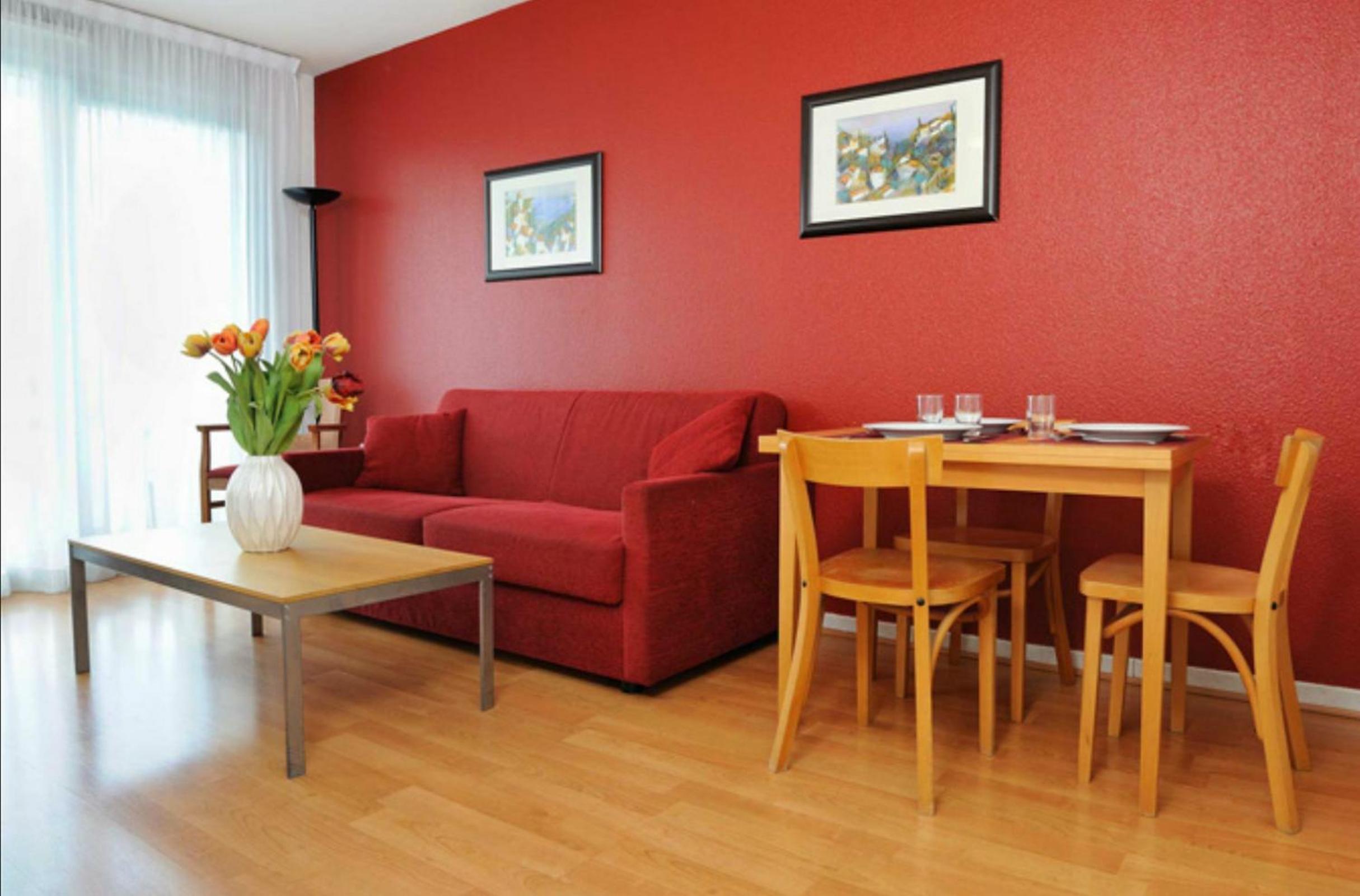 One-Bedroom Apartment (4 Adults) - Photo 3
