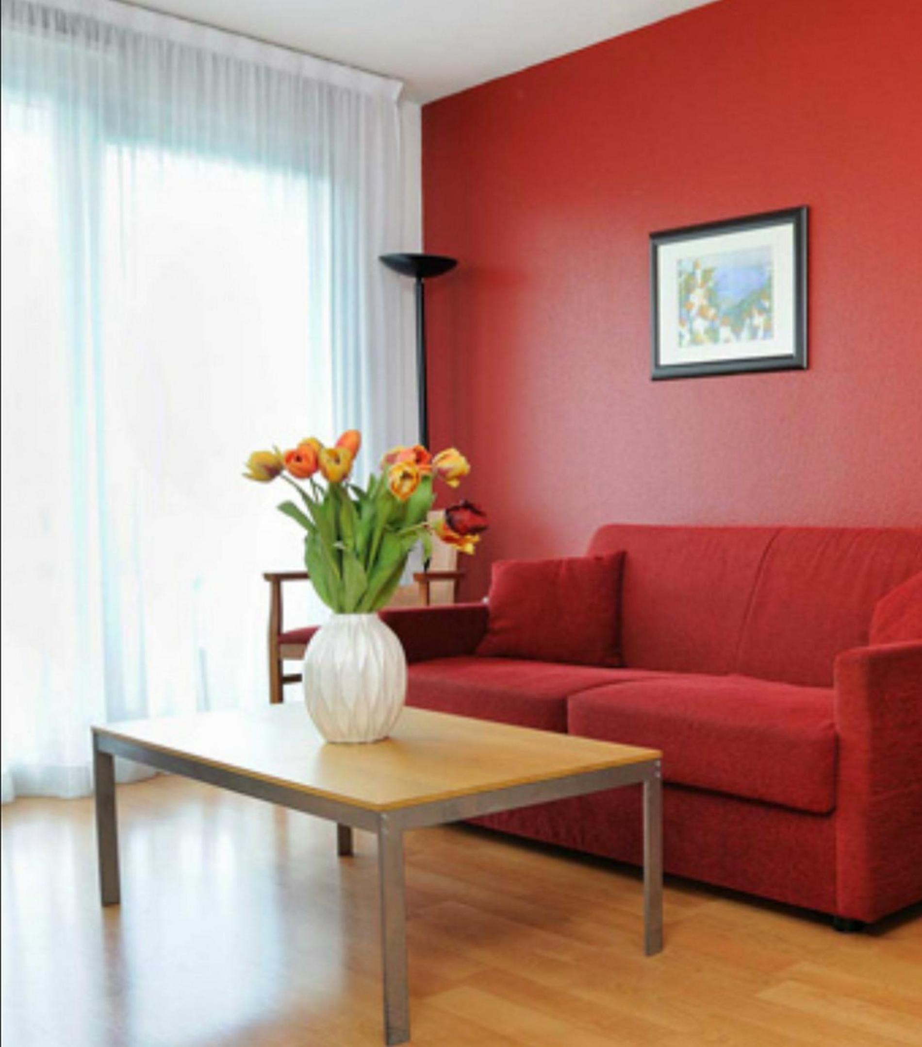 One-Bedroom Apartment (4 Adults) - Photo 2