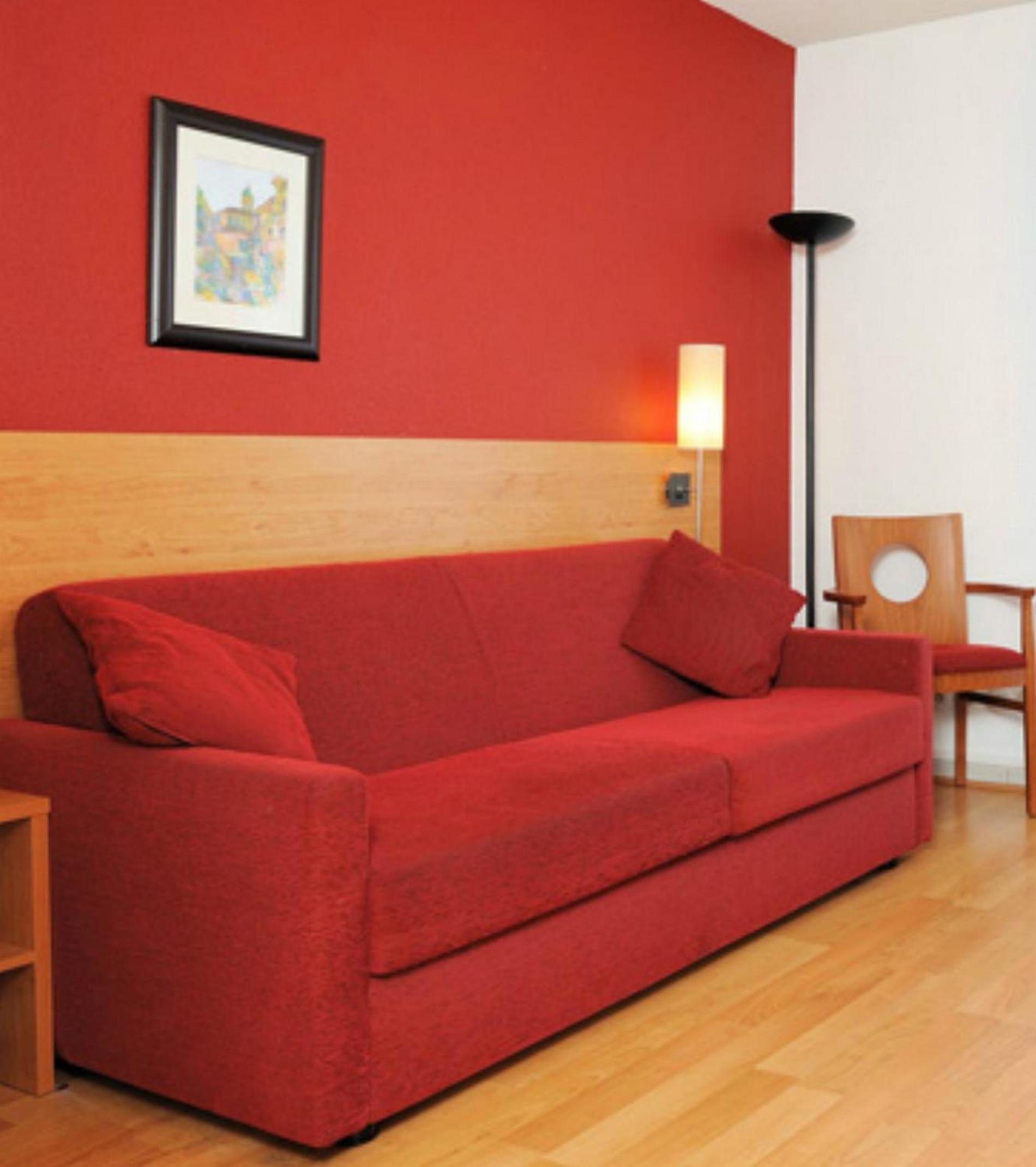 One-Bedroom Apartment (4 Adults) - Photo 5