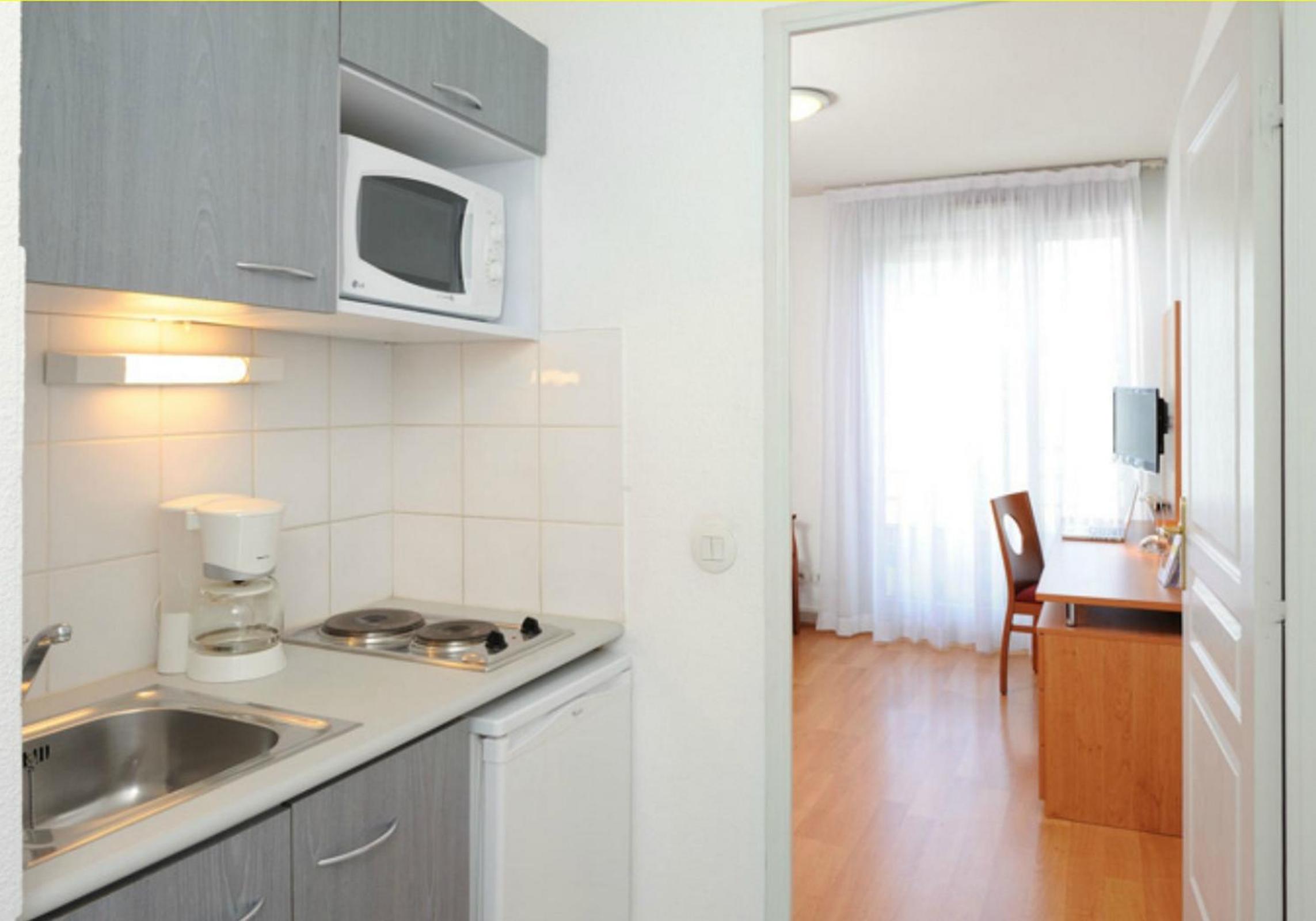 Studio (2 Adults) - Photo 4