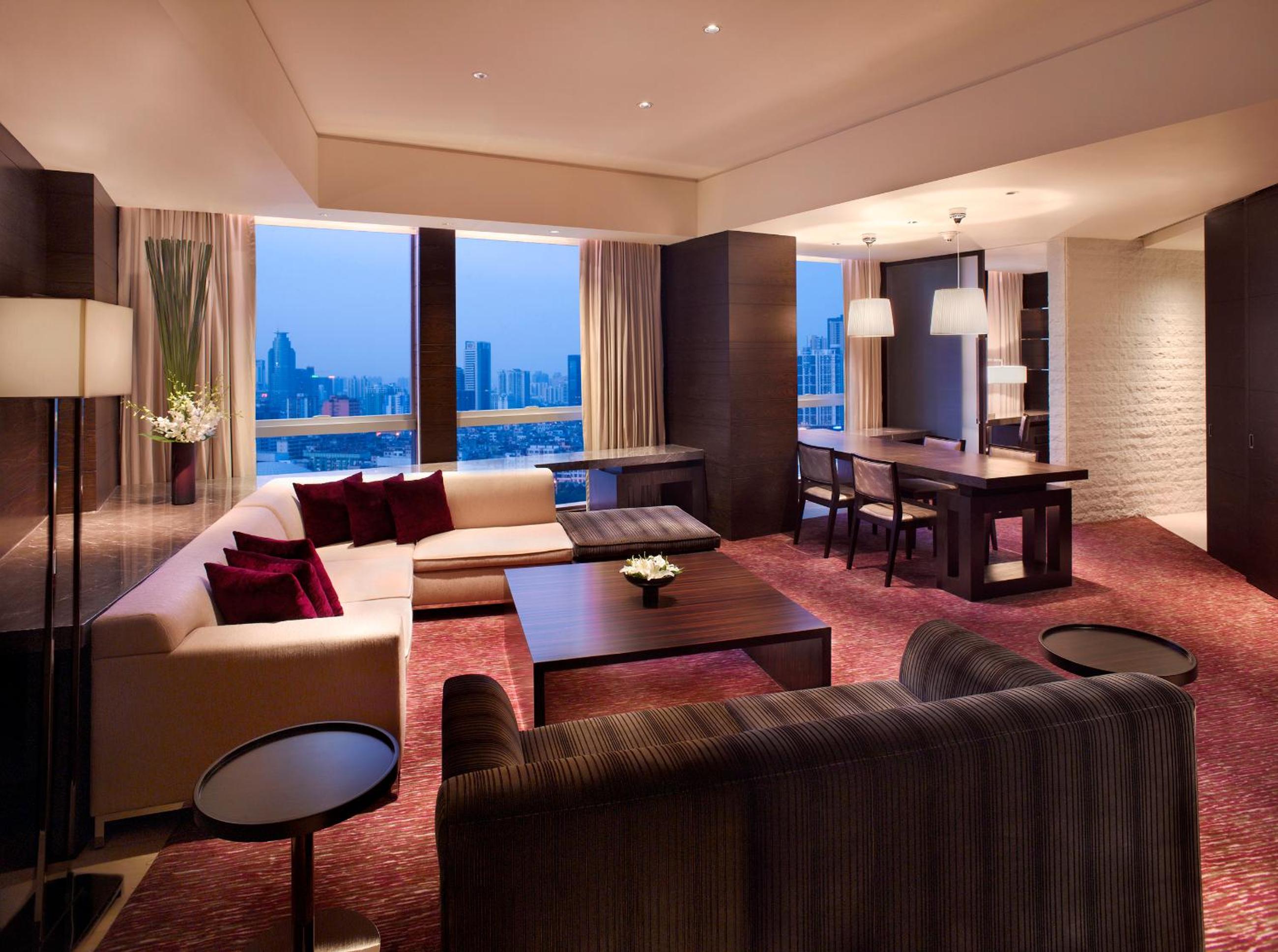 Grand Executive Suite - Photo 1