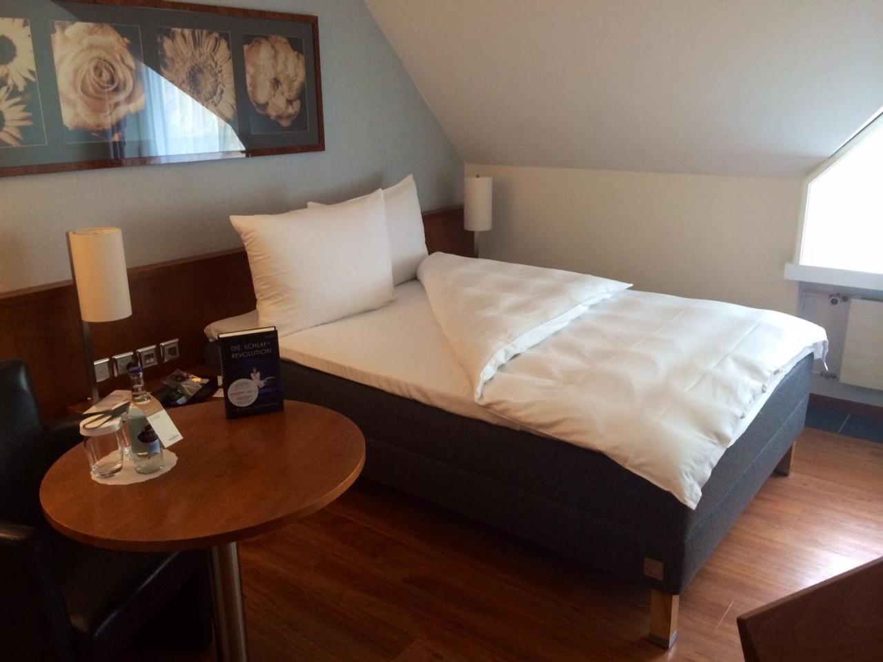 Room with French Bed 140x200 - Photo 5