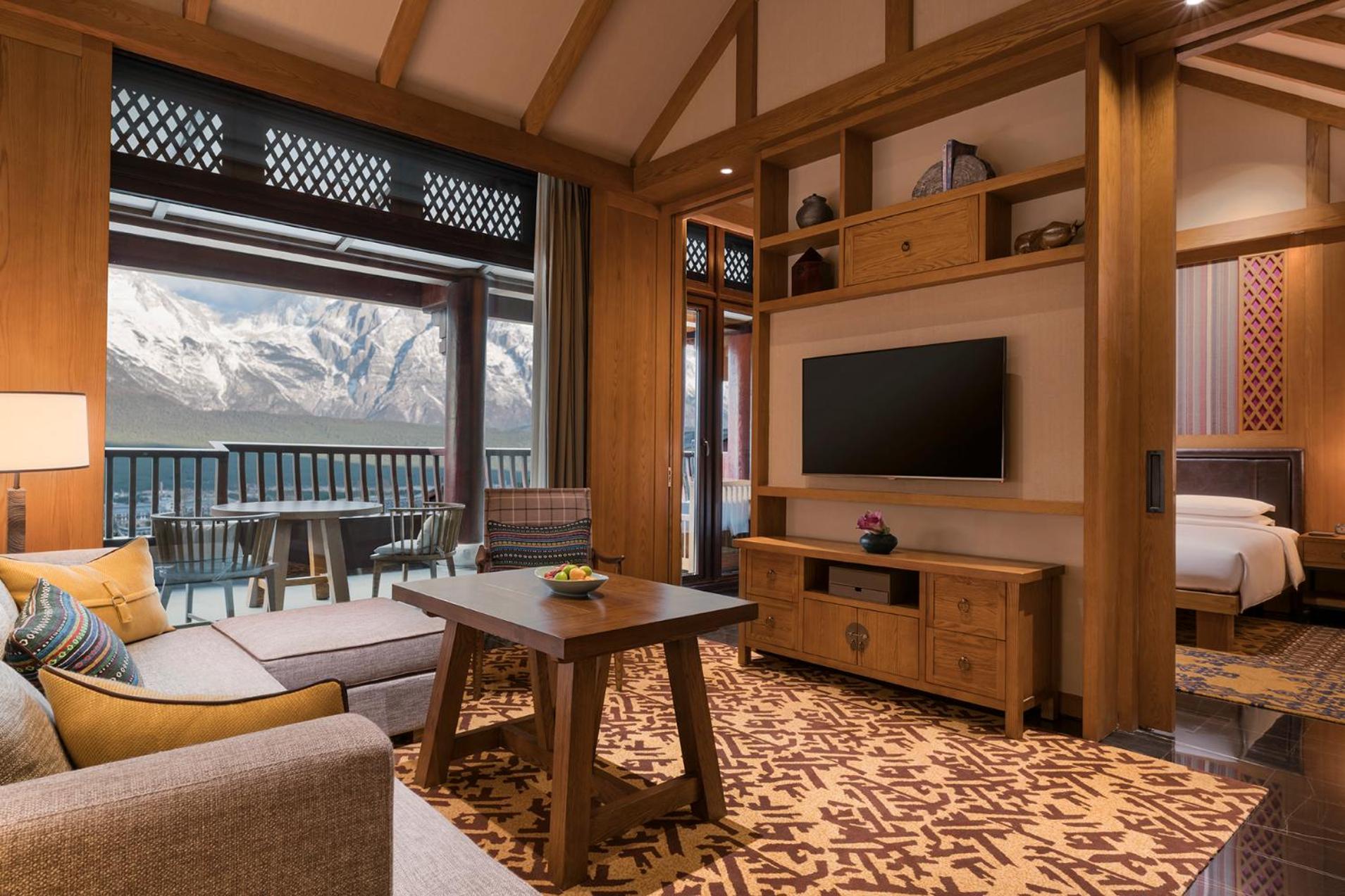 Mountain Grand Suite - King Room photo 3