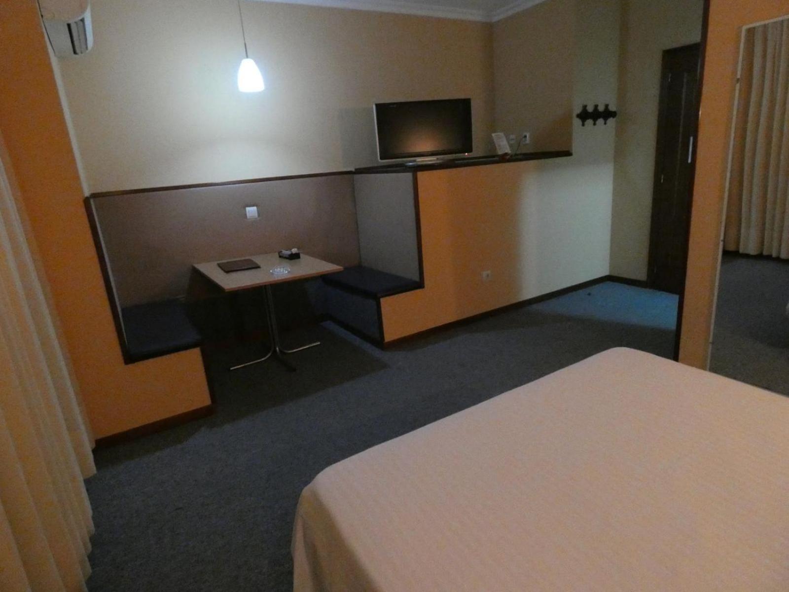 Large Double Room photo 2