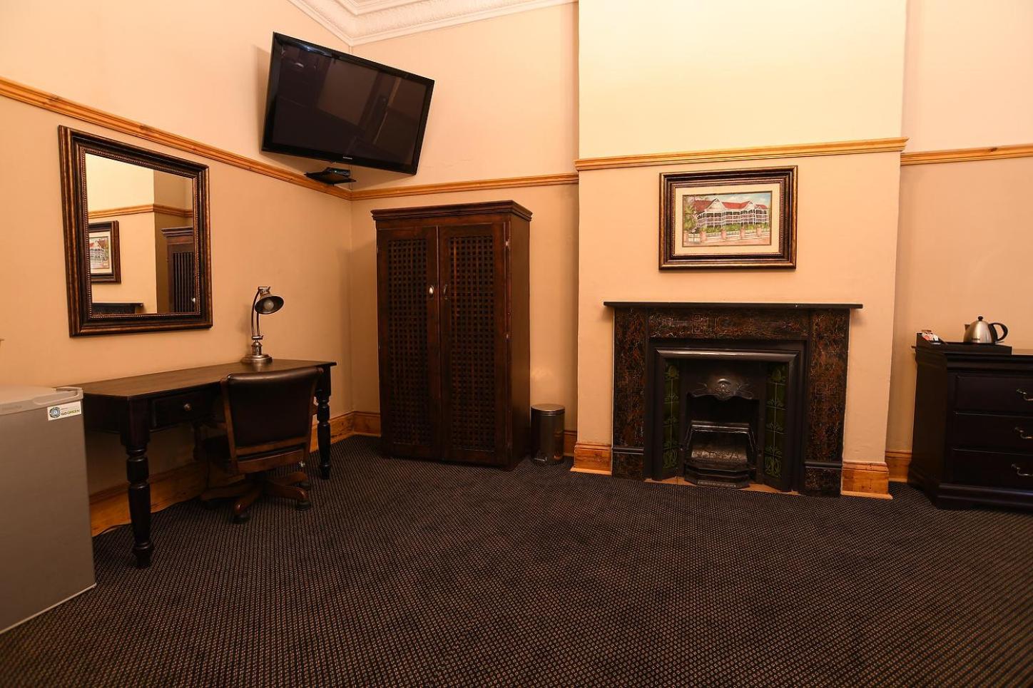 Superior King Suite