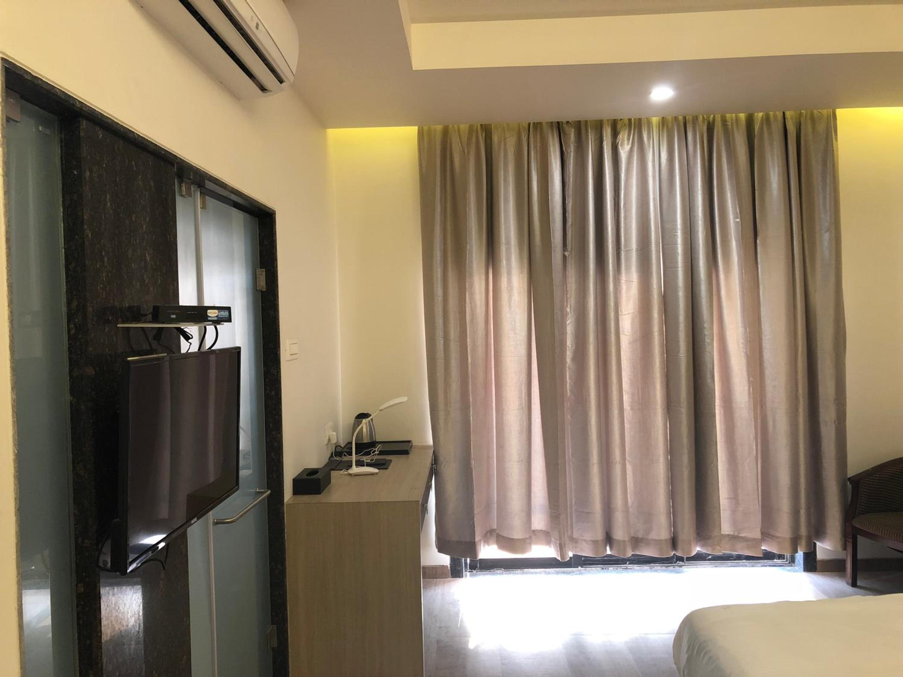 Standard Double Room - Photo 2