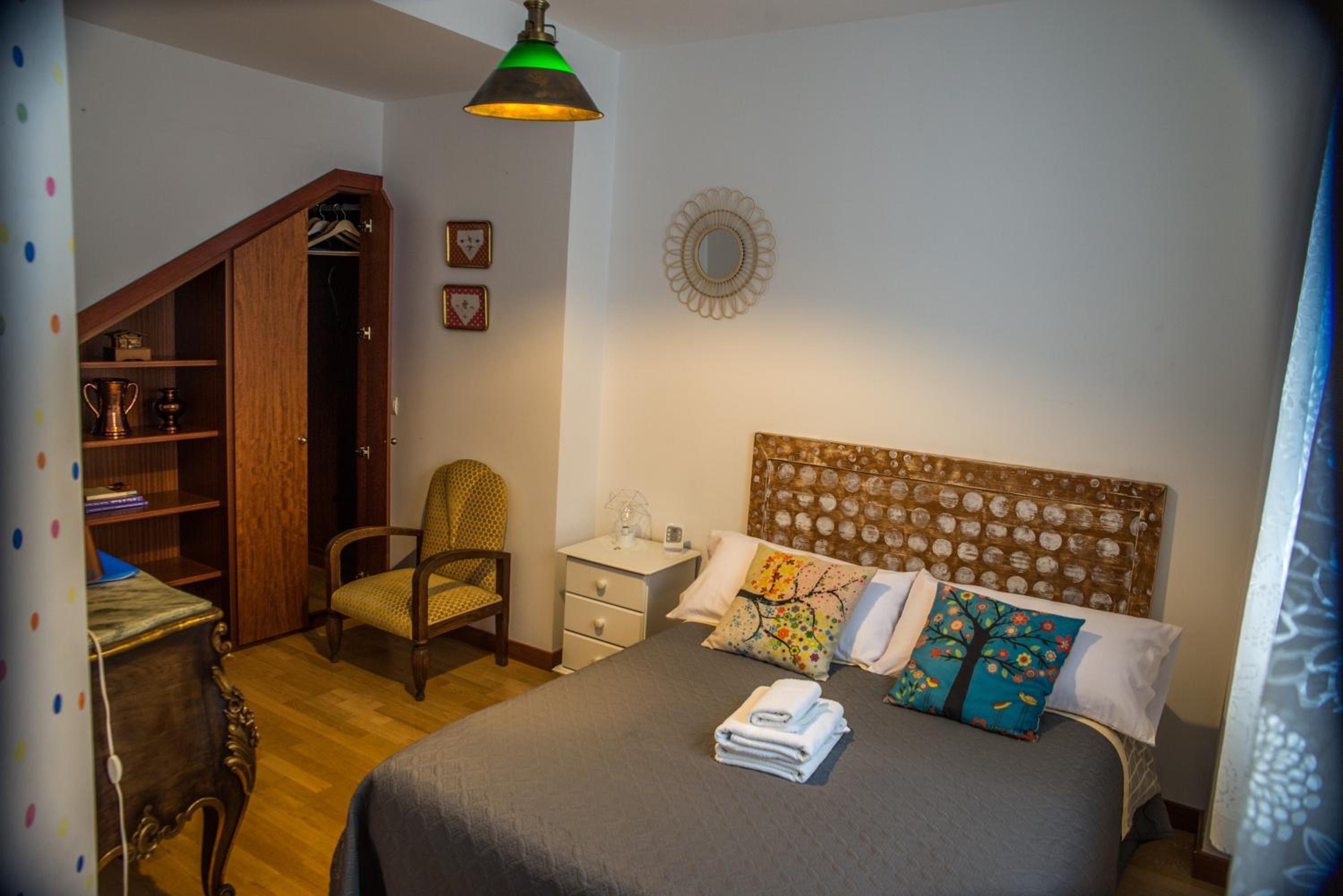Double Room with Private External Bathroom - Photo 14