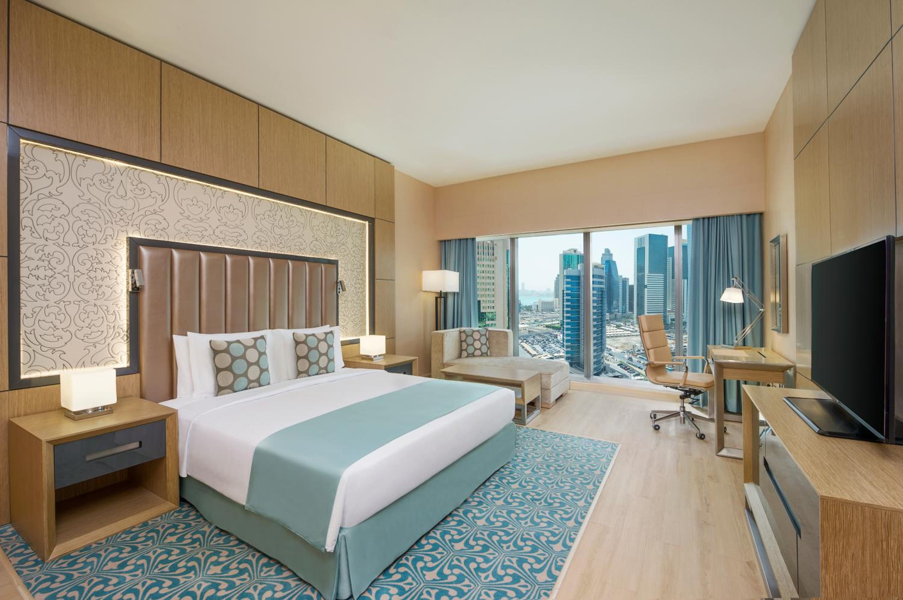 Deluxe King Room - Non-Smoking