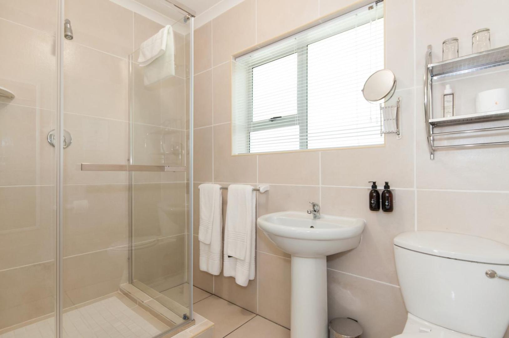  Double Room 12 photo 3