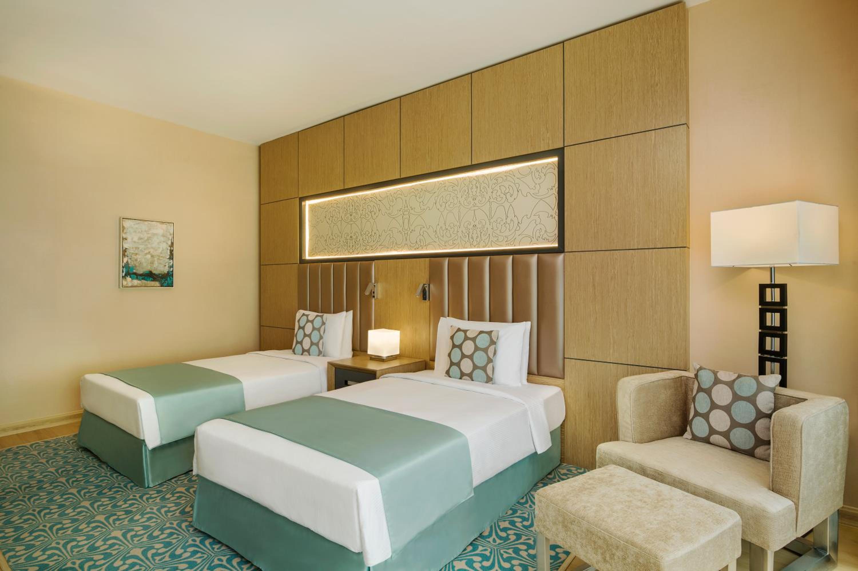 Deluxe Twin Room - Non-Smoking photo 3