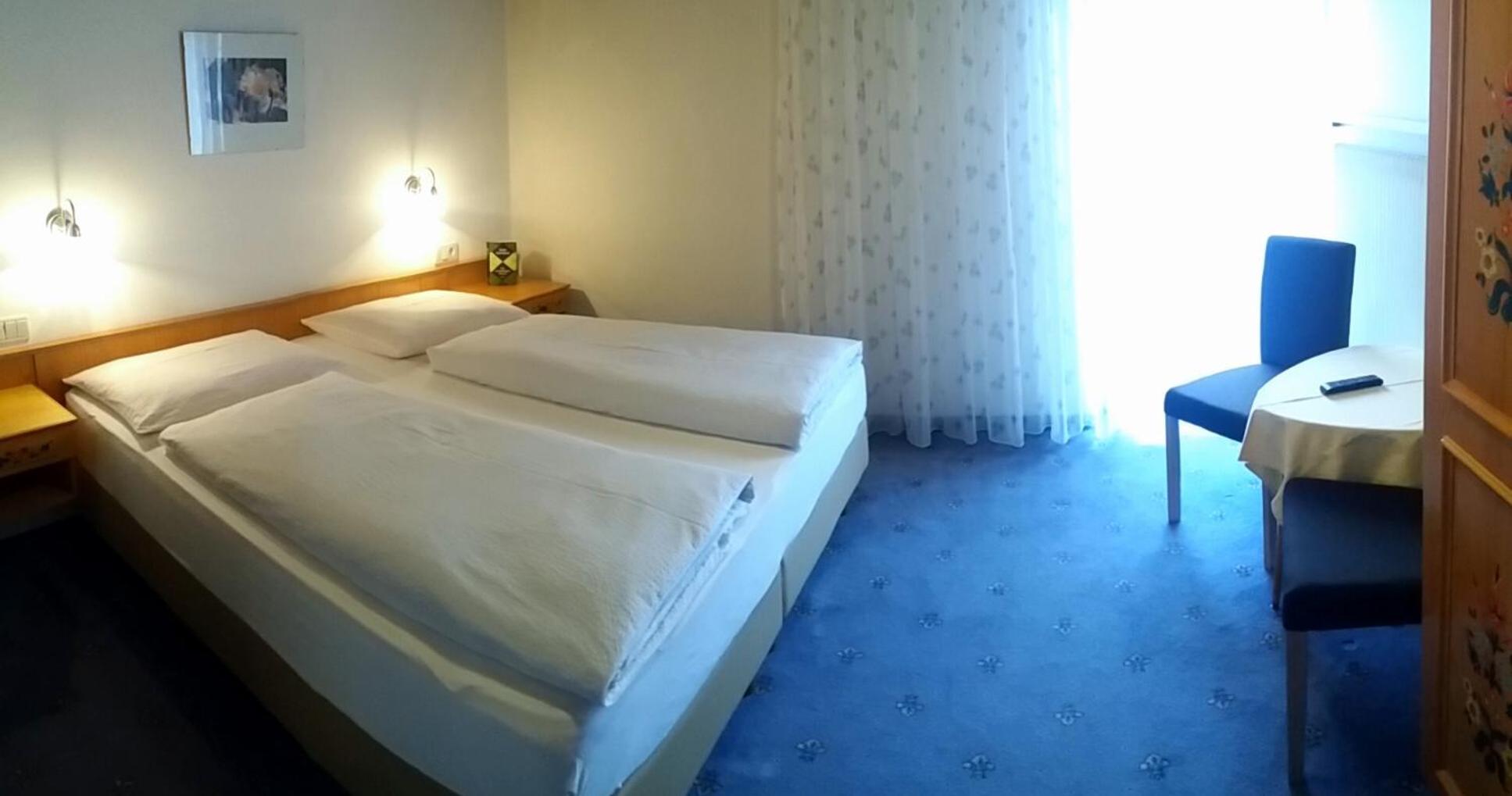 Small Double Room photo 1