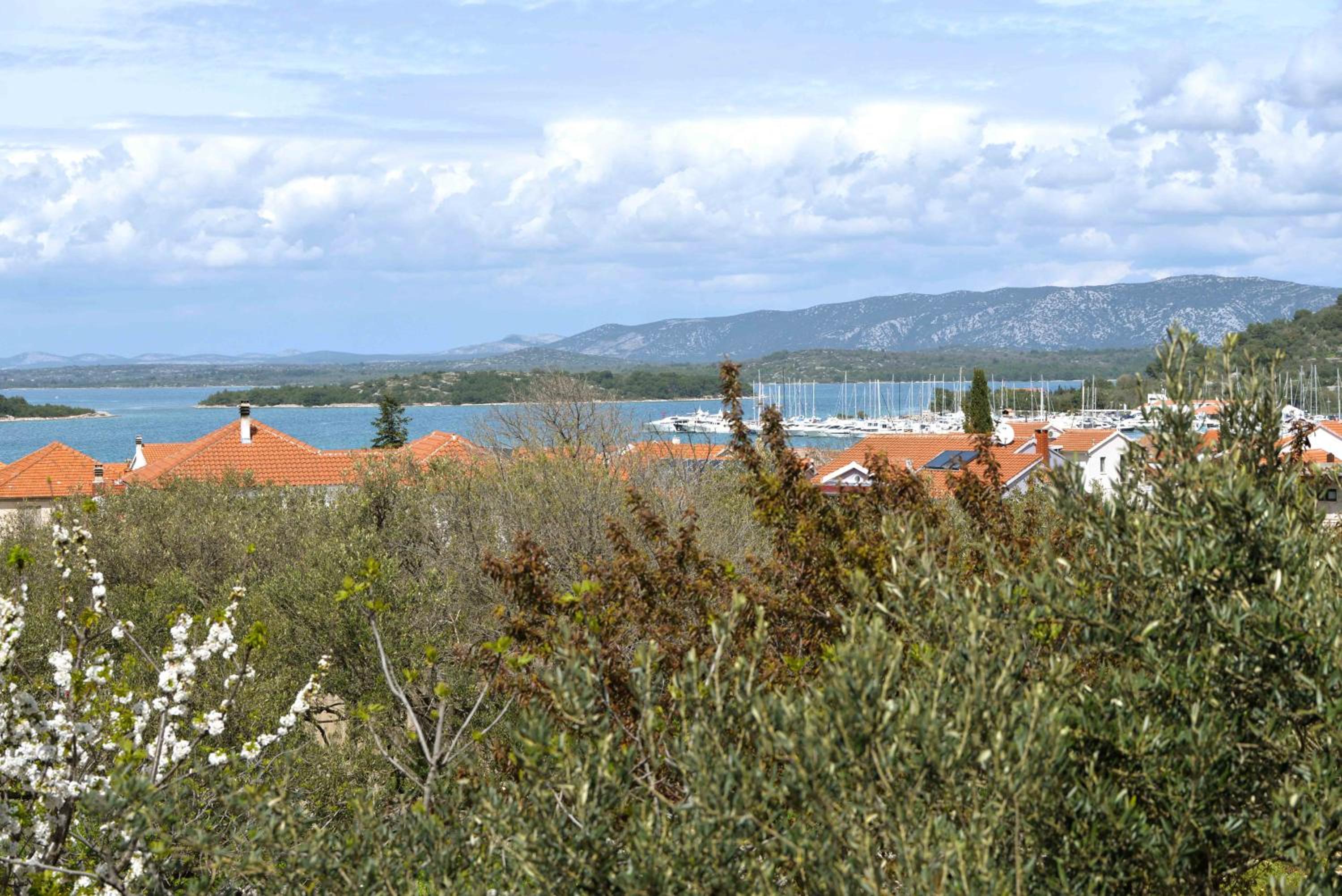 Two-Bedroom Apartment with Balcony and Sea View photo 1