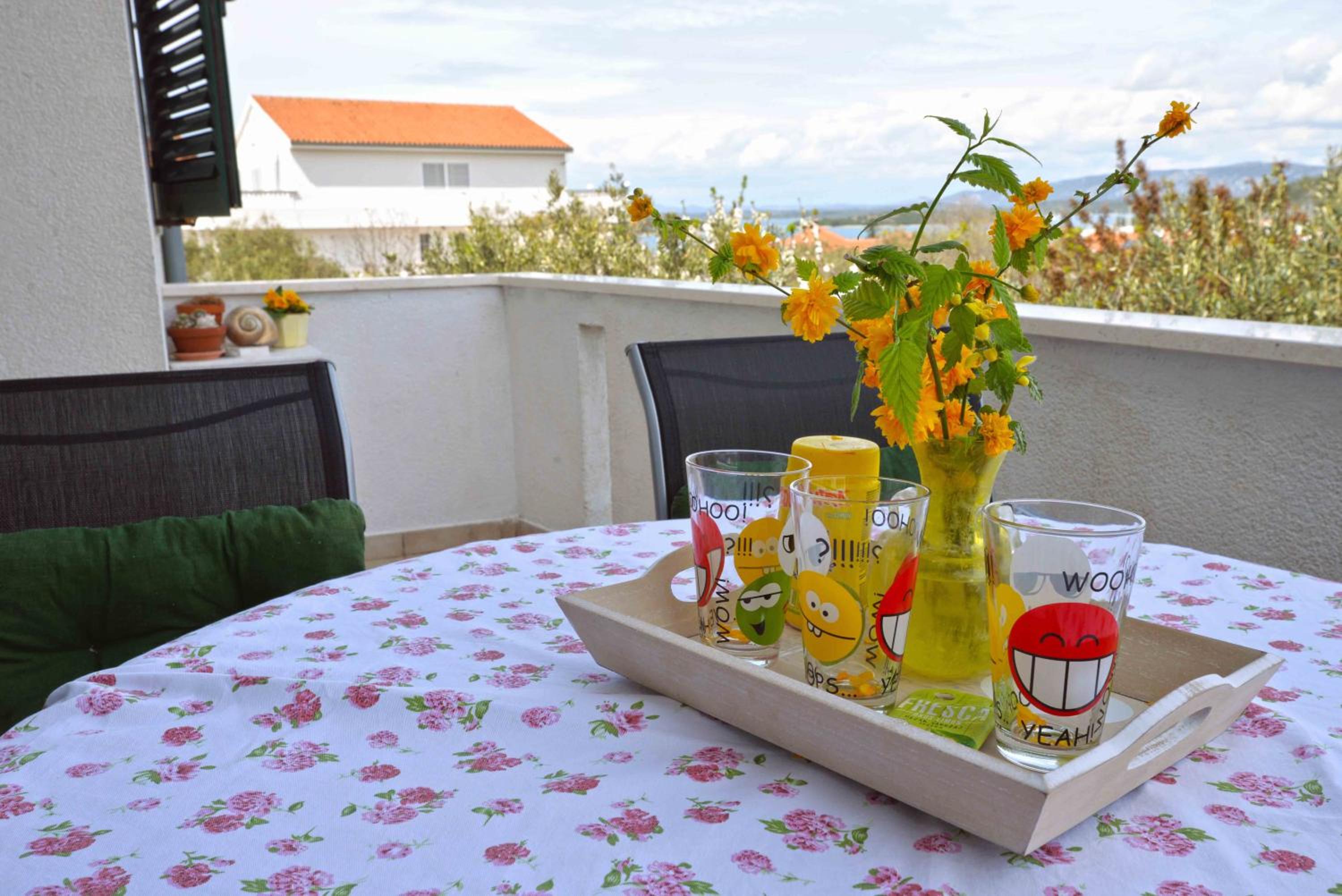 Two-Bedroom Apartment with Balcony and Sea View photo 3