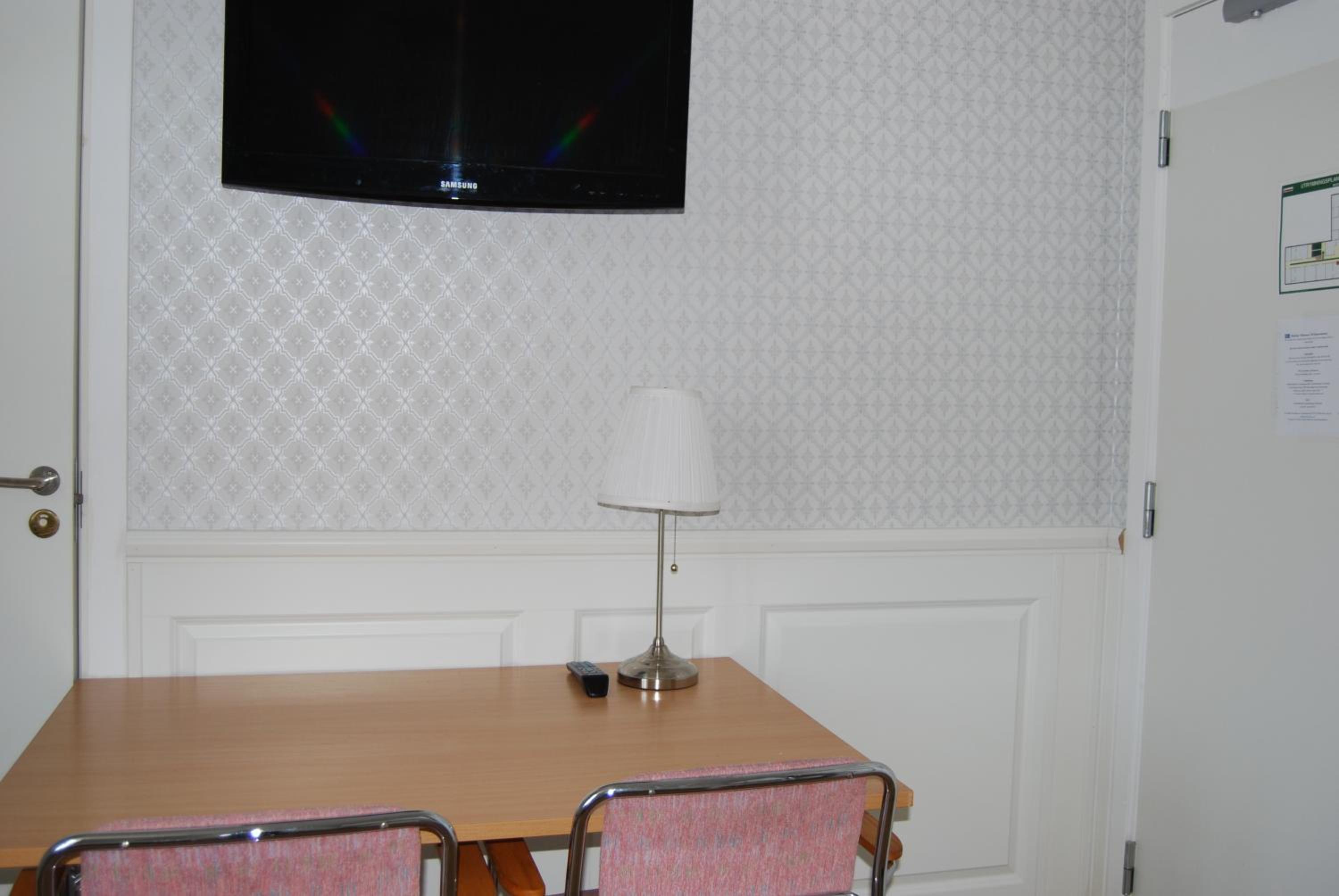 Triple Room with Private Bathroom photo 3