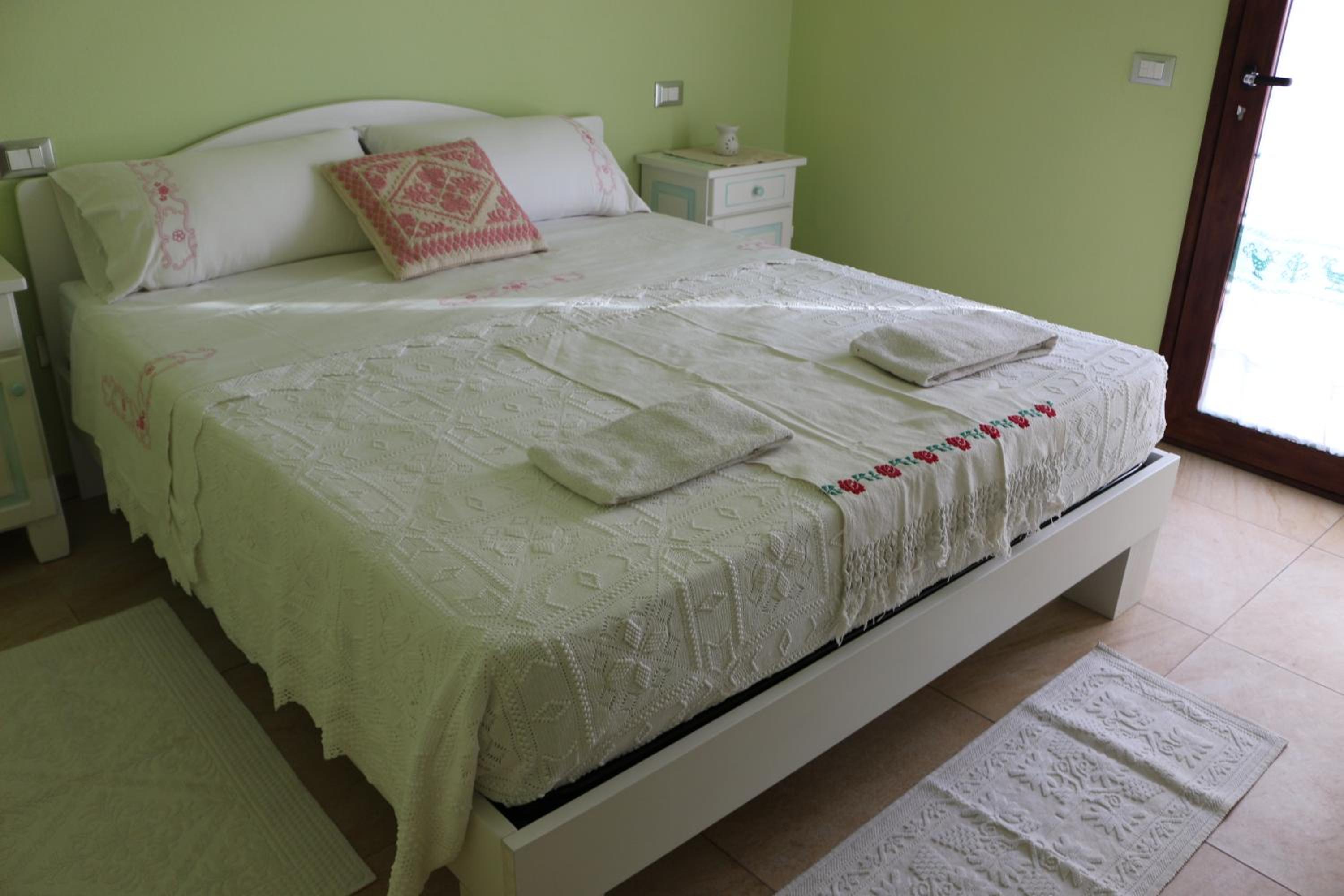 Deluxe Double Room with Balcony photo 3