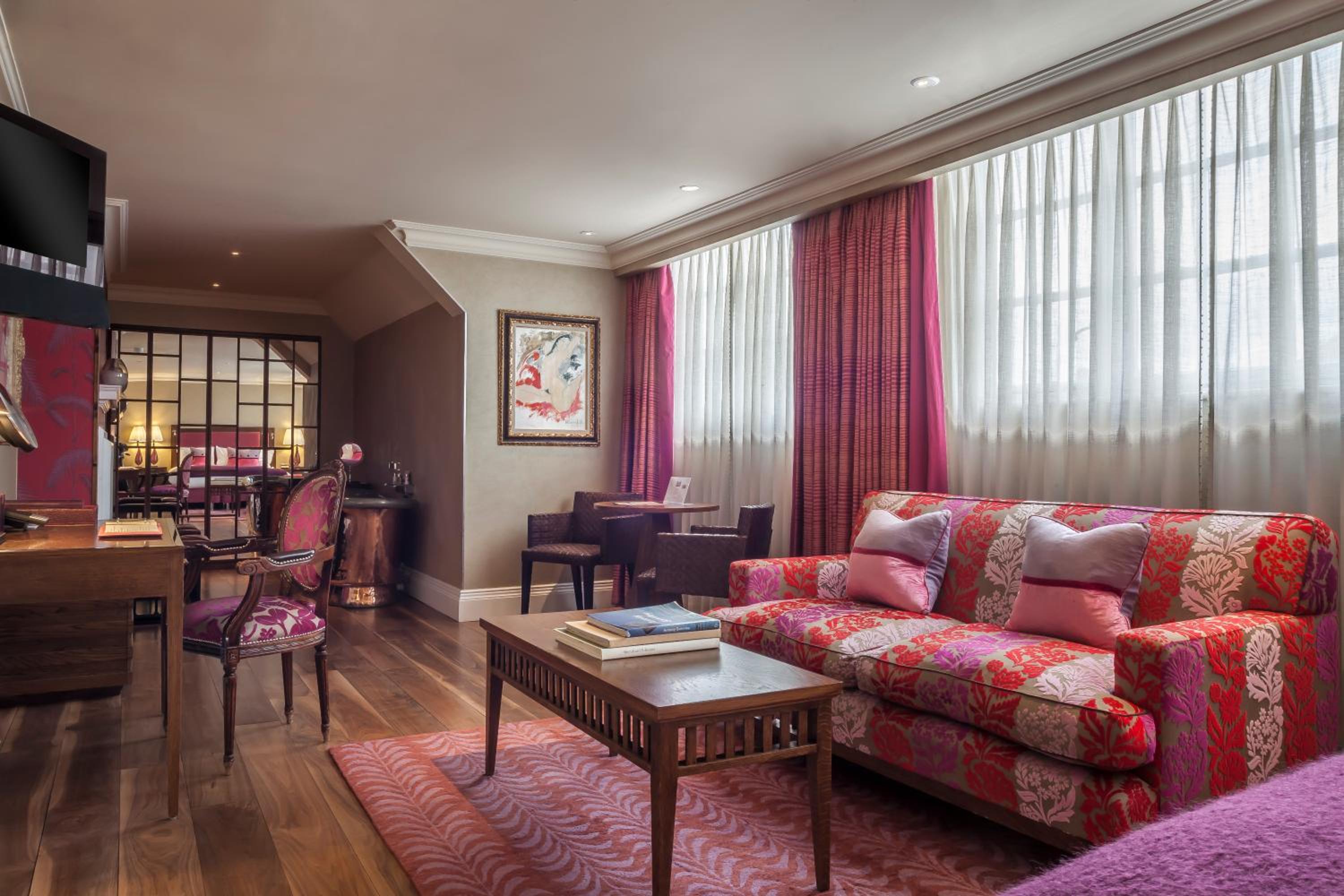 Roseate Executive Suite - Photo 4