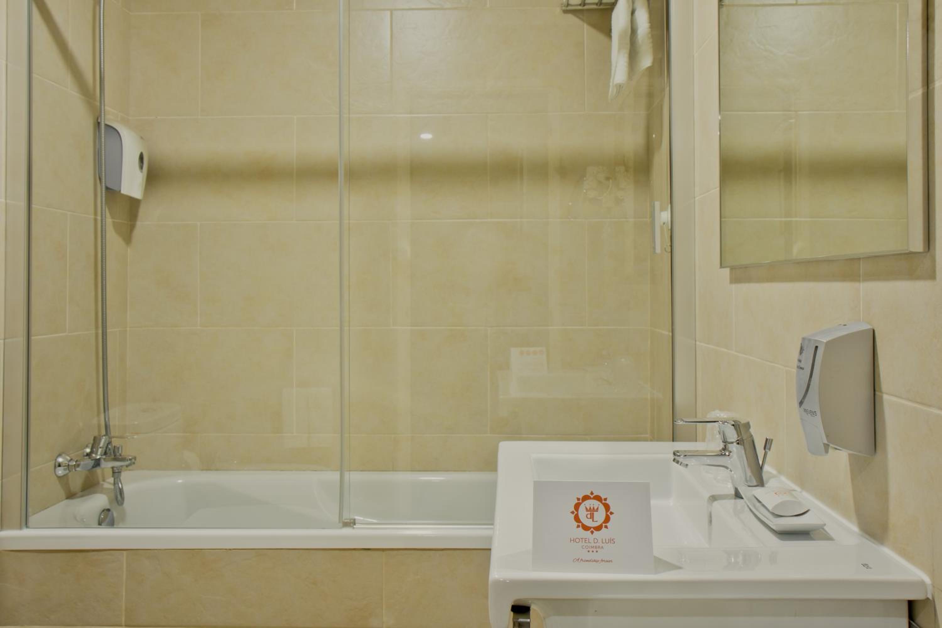 Double or Twin Room - Photo 14