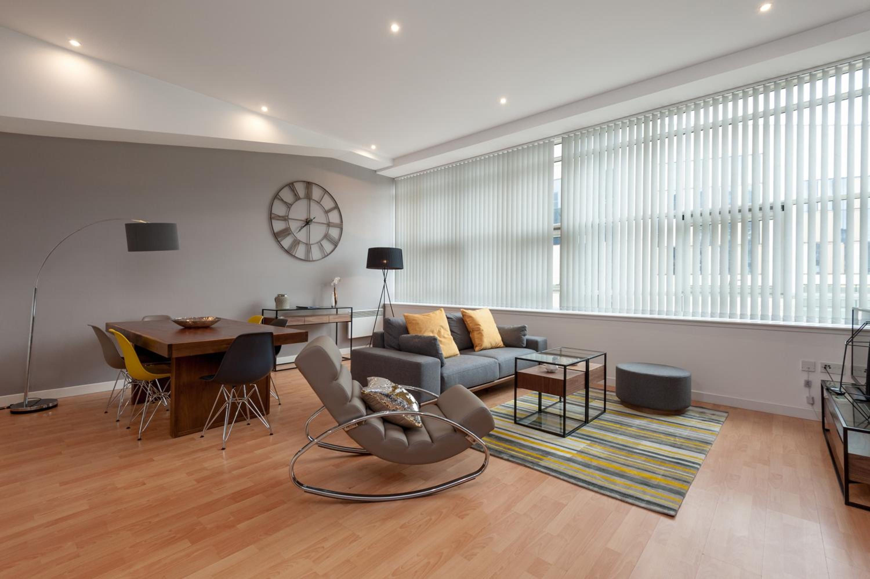 Two-Bedroom Apartment – 145 Albion Street, G1 1QS photo 3