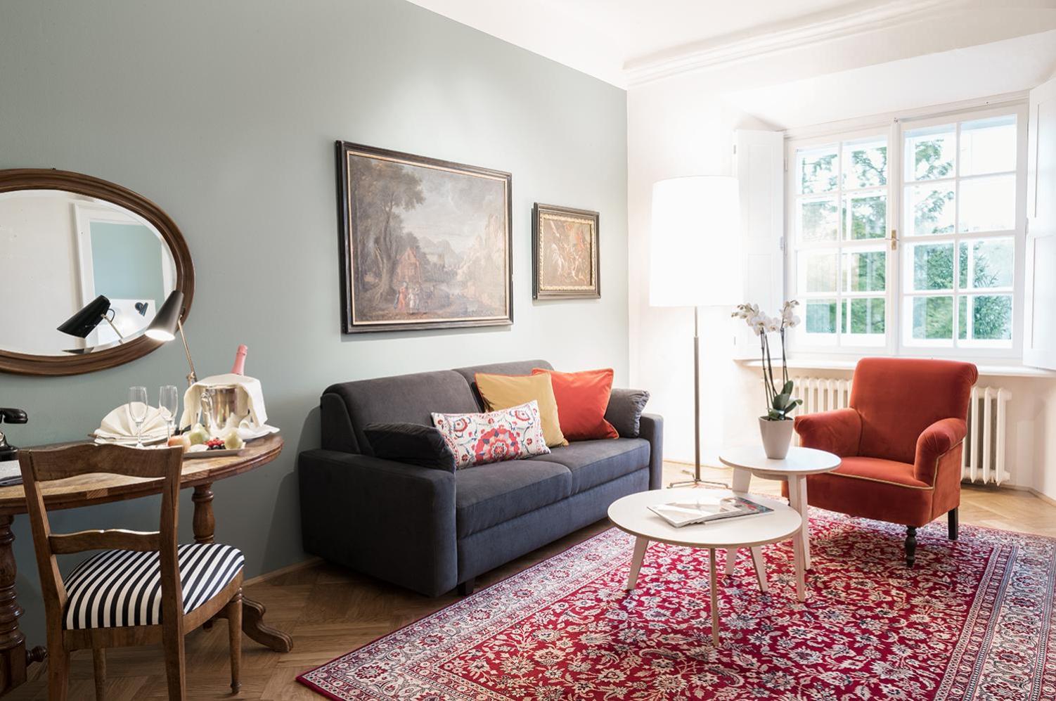 Standard Suite - Photo 1
