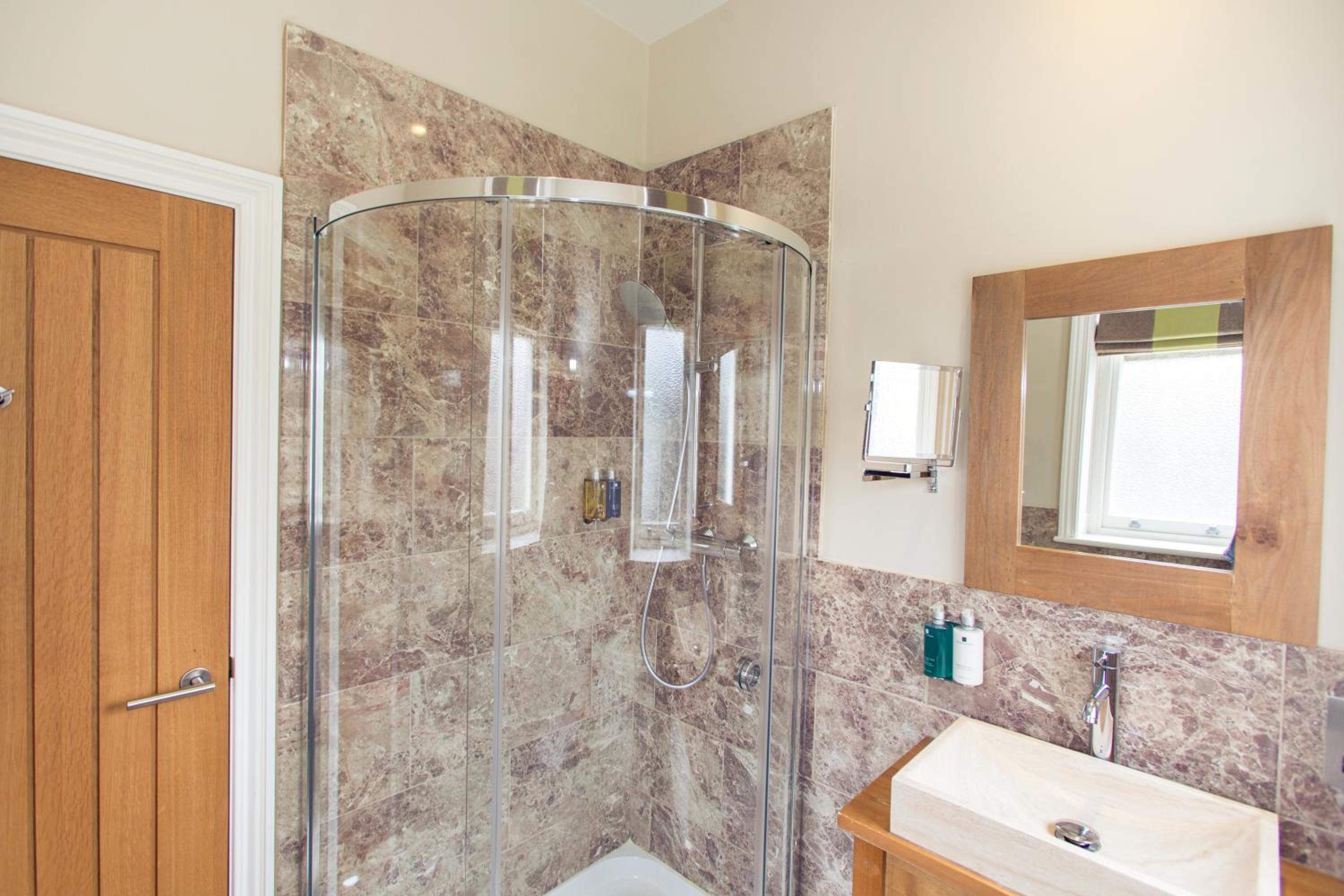 Classic Double Room - Photo 4