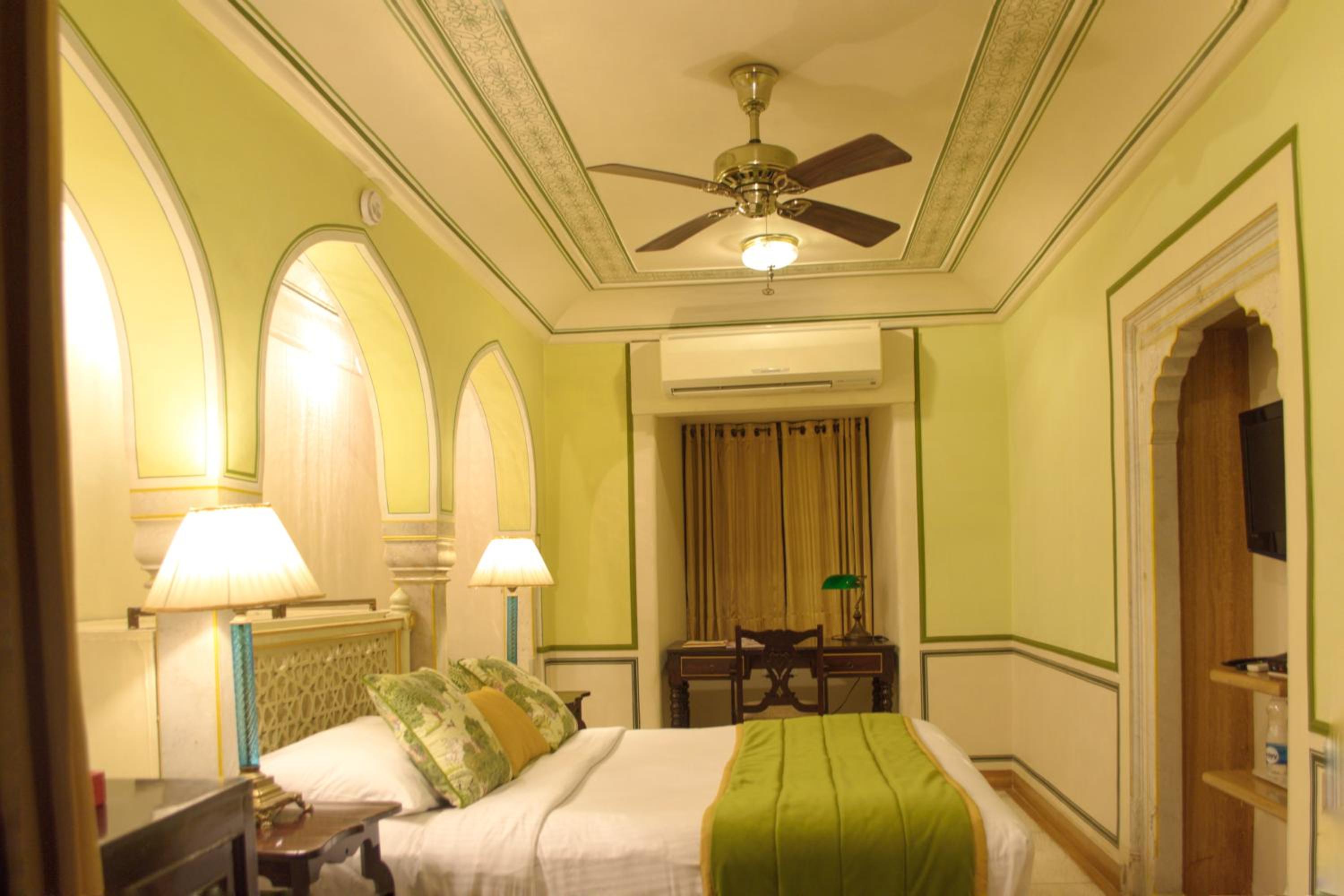 Heritage Premium Suite: 15% off on F&B, 20% off on SPA and Laundry, Enjoy Happy Hours with 1+1 offer, Complimentary In-Room Refreshments, Fruit Basket,10 mins complimentary neck and shoulder message (Subject to availability) – Offer till 31st Aug’26