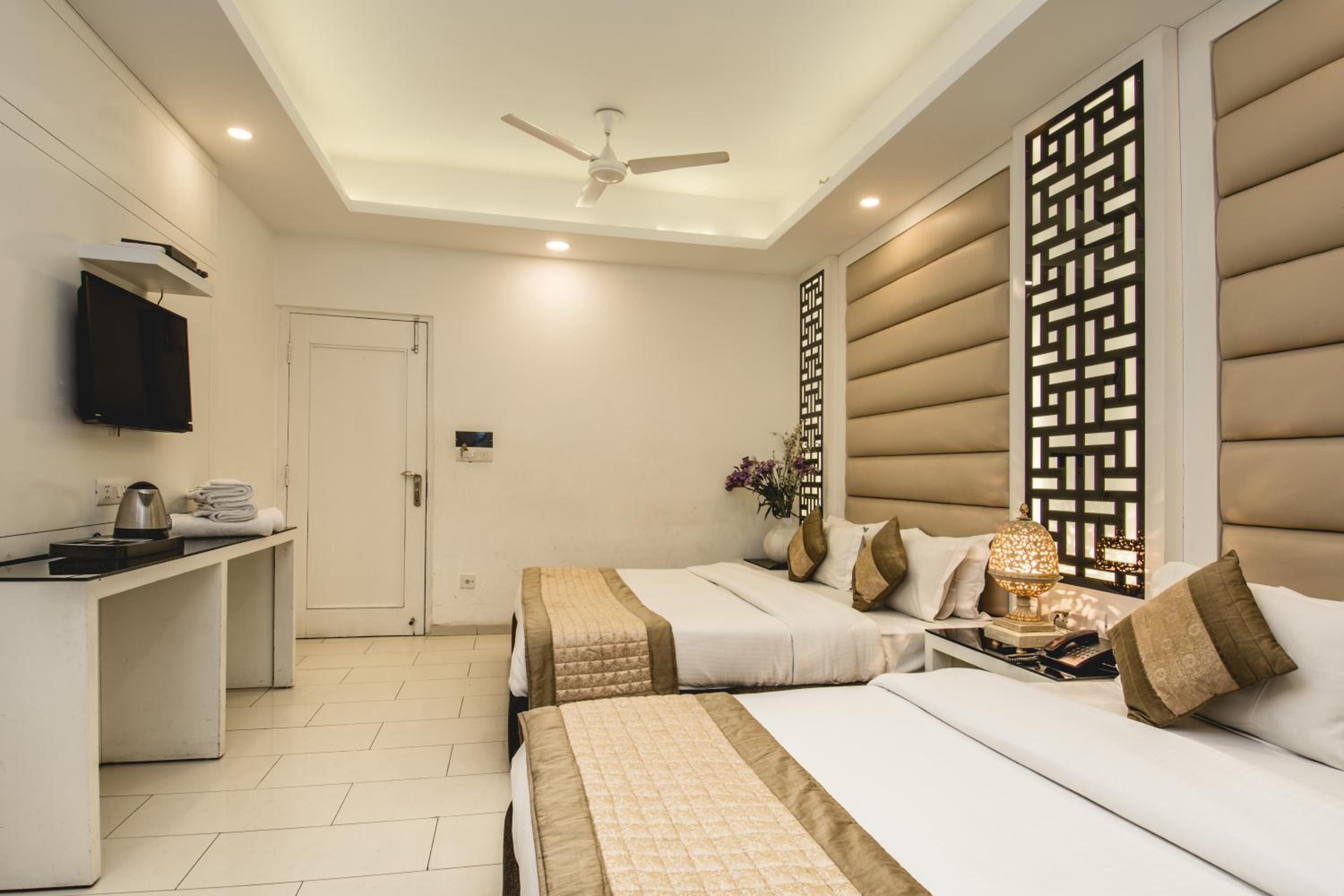 Deluxe Family Room - Photo 5