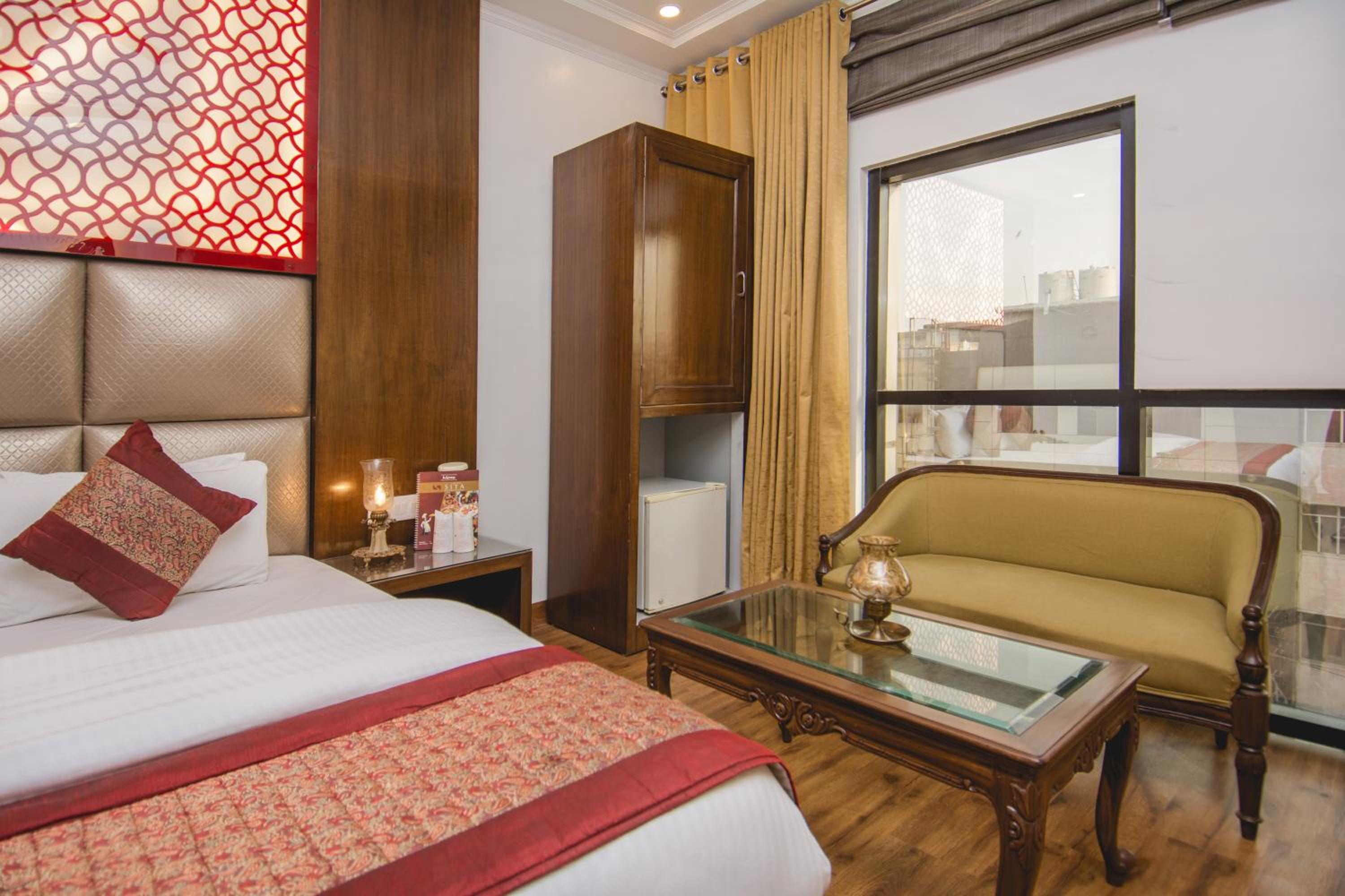 Premium Double or Twin Room - Photo 10