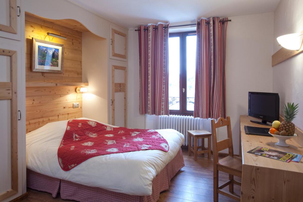 Double Room with Shower photo 1