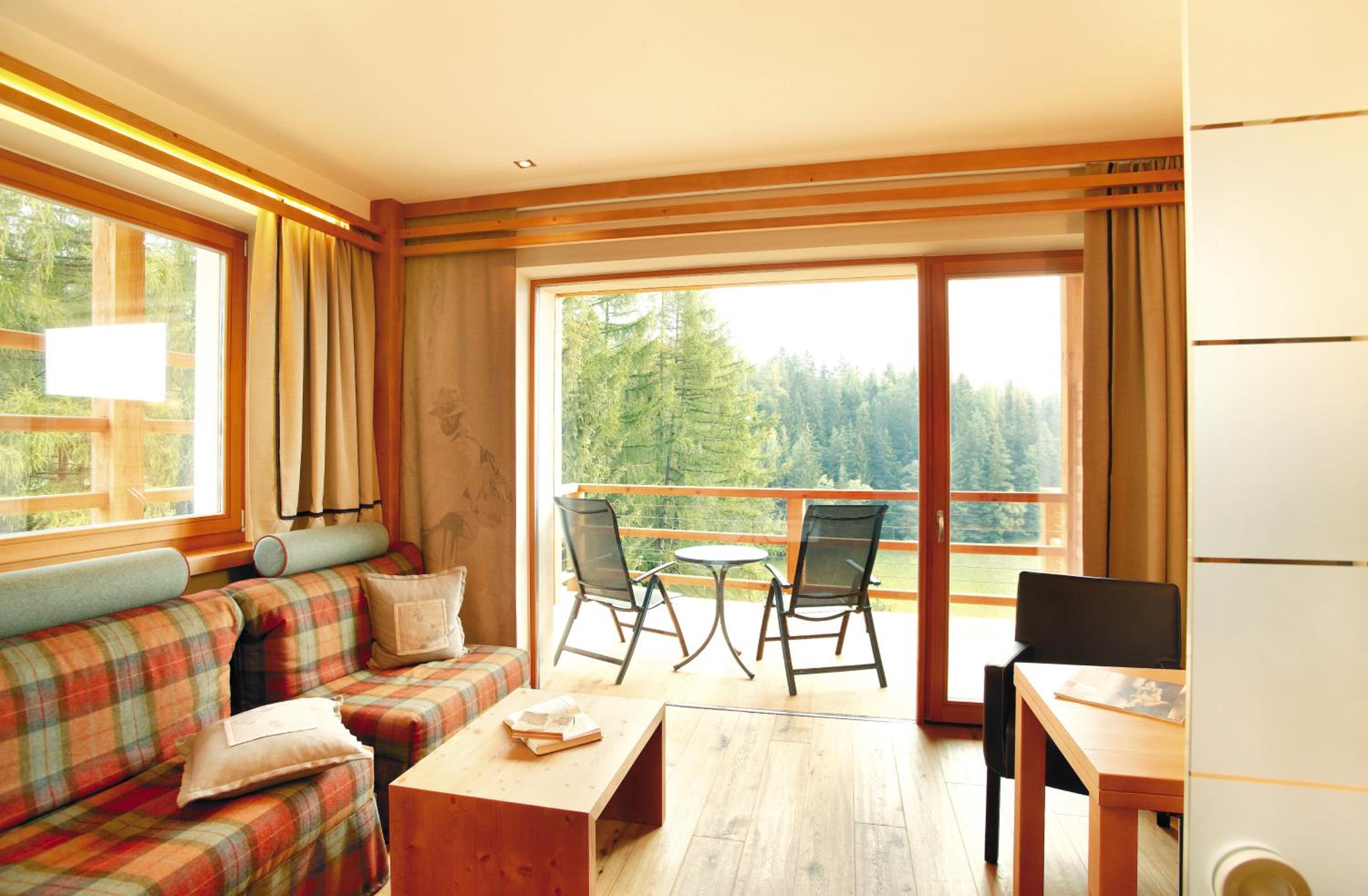 Junior Suite with Balcony photo 3