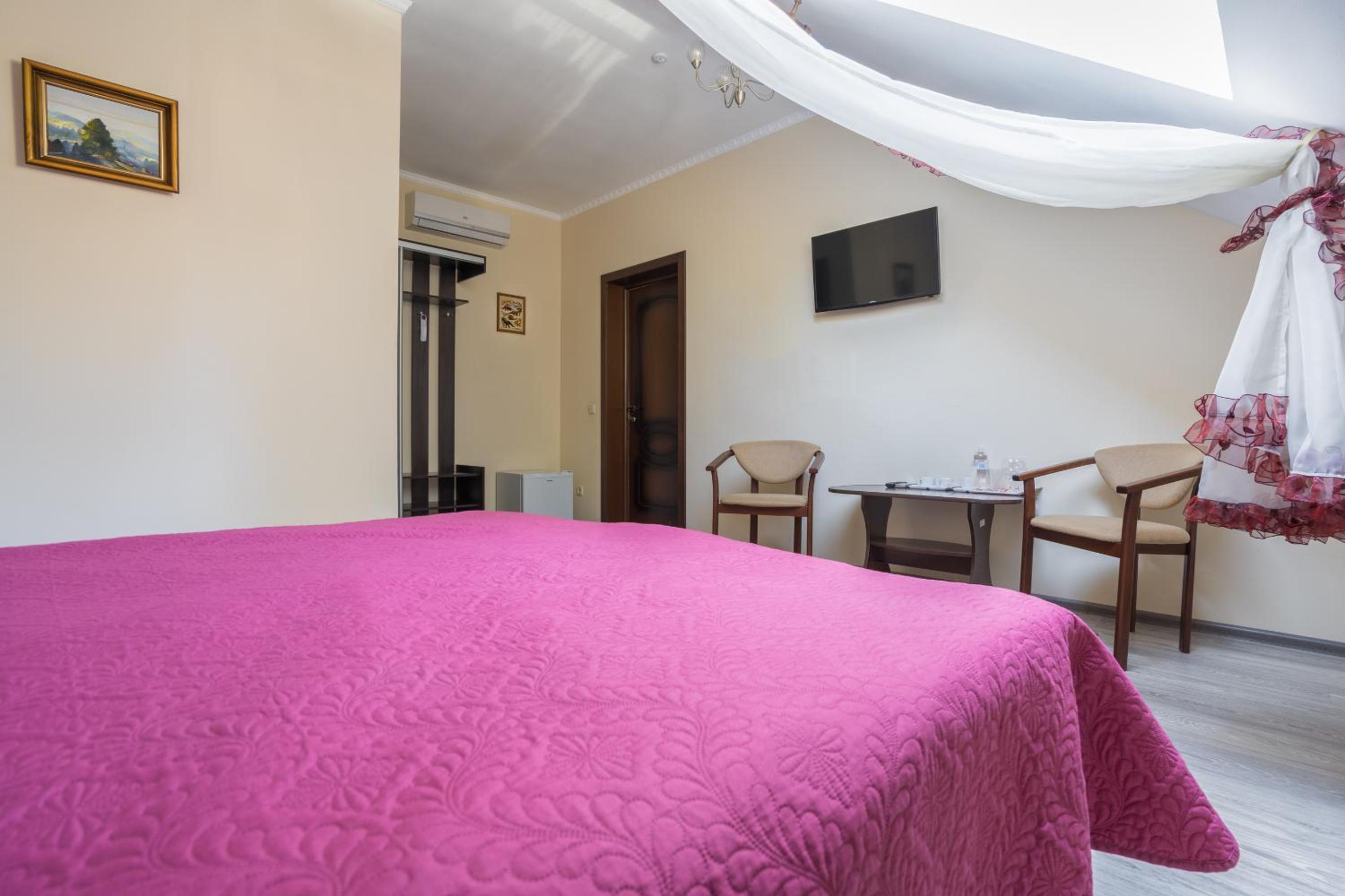 Large Double Room
