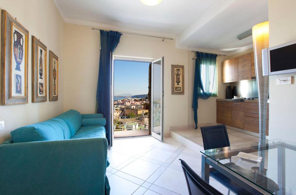 Superior One-Bedroom Apartment with Sea View