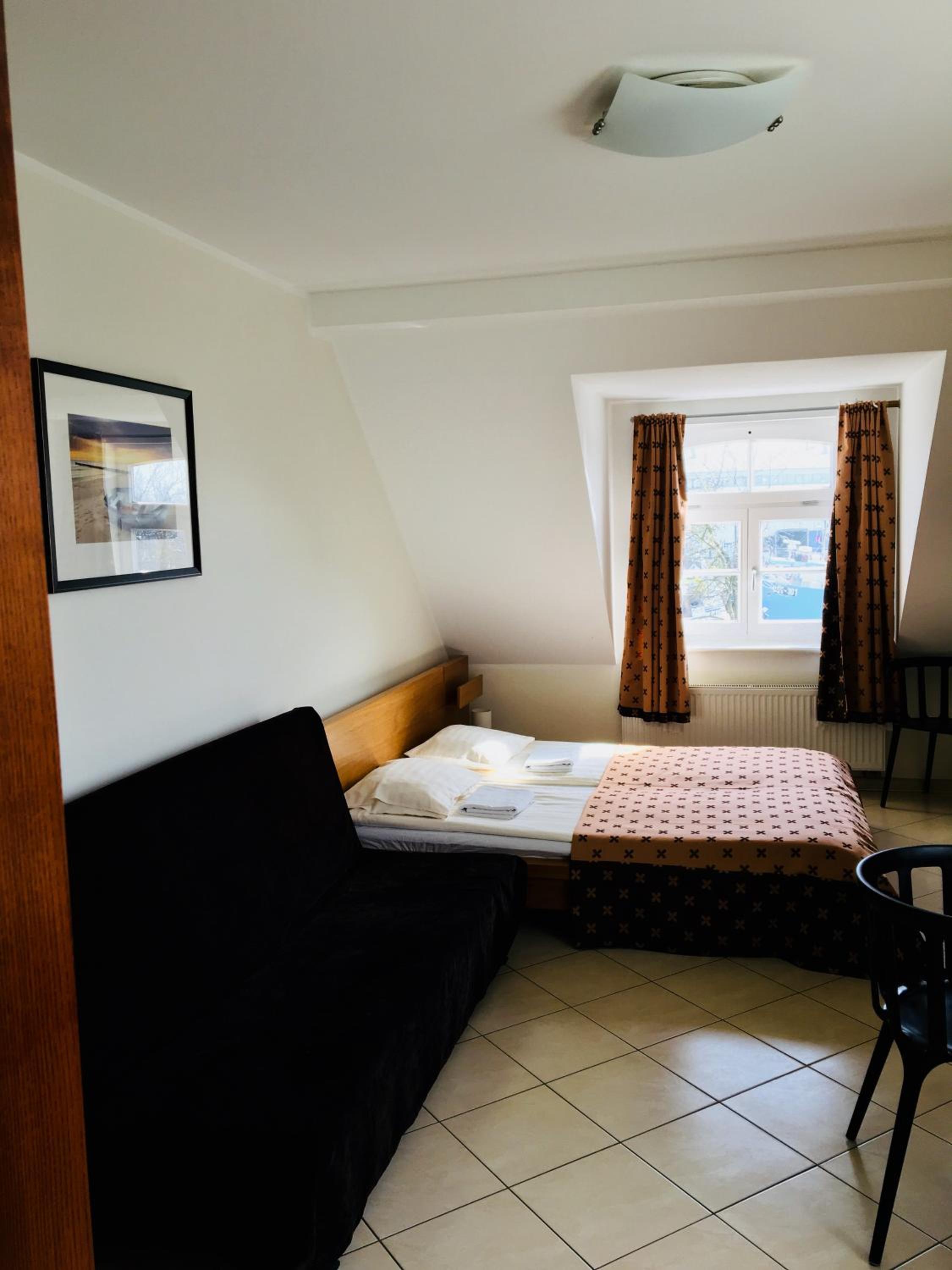Double Room - Photo 3