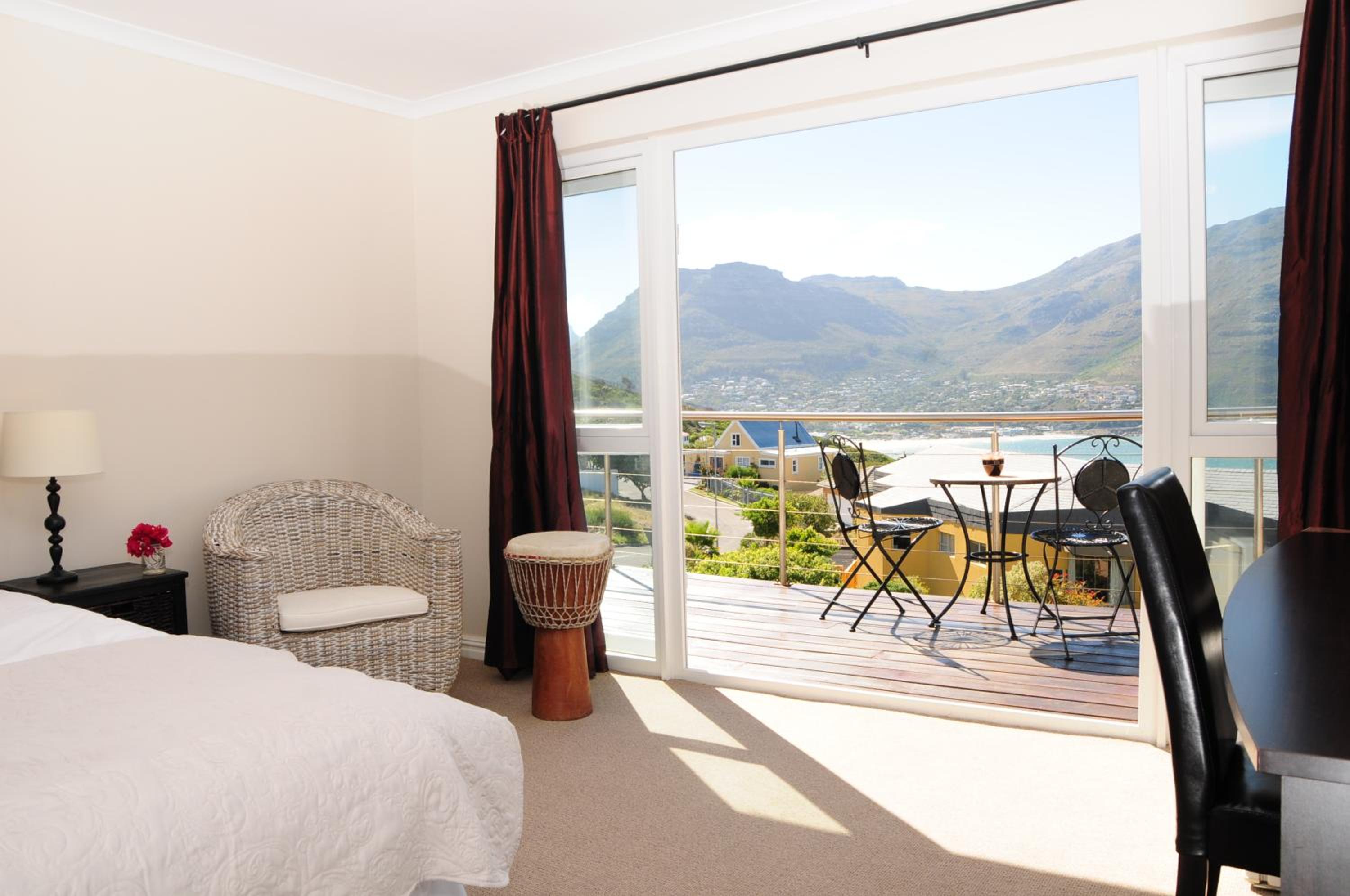 Deluxe Double or Twin Room with Ocean View photo 3