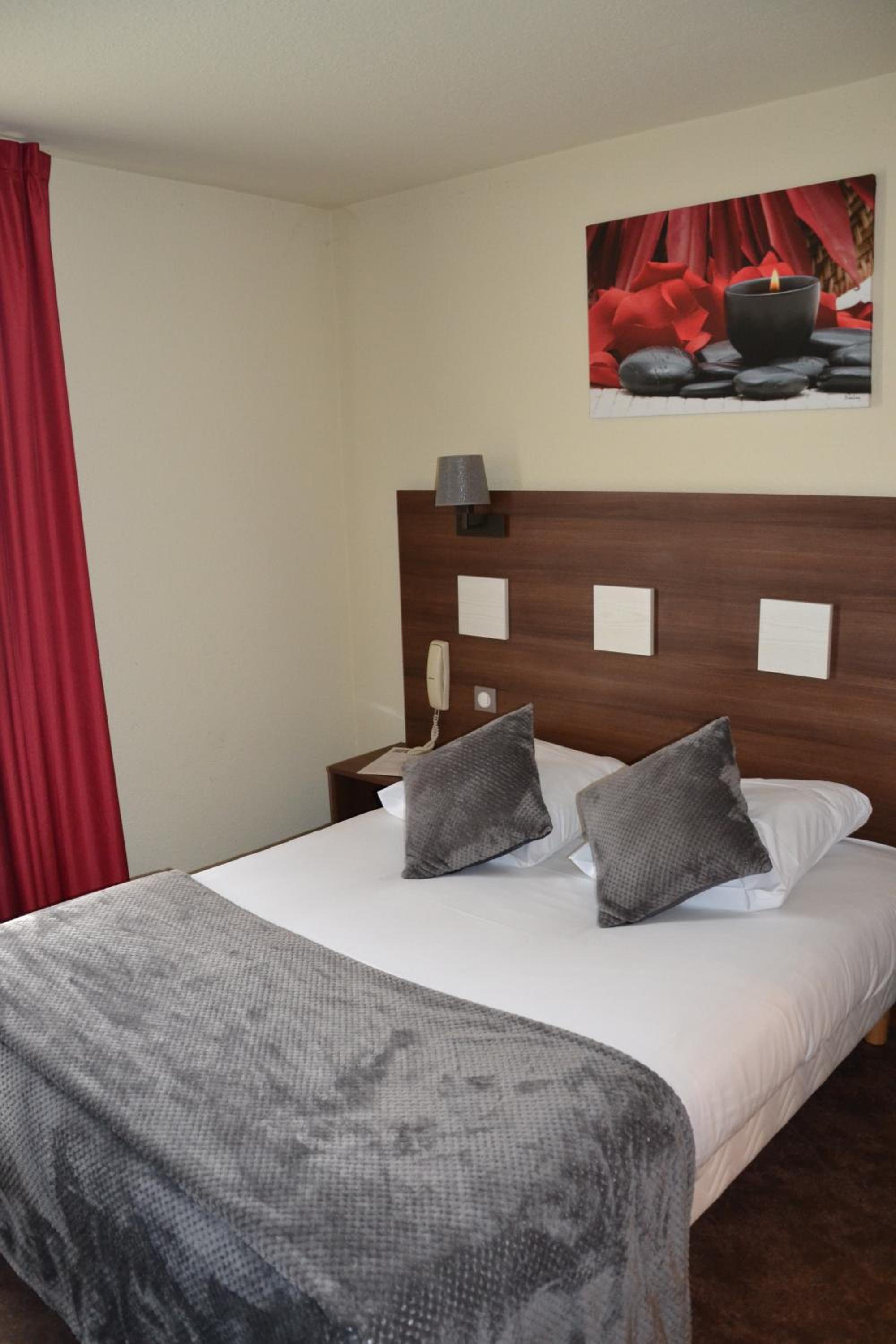 Double Room - Photo 3