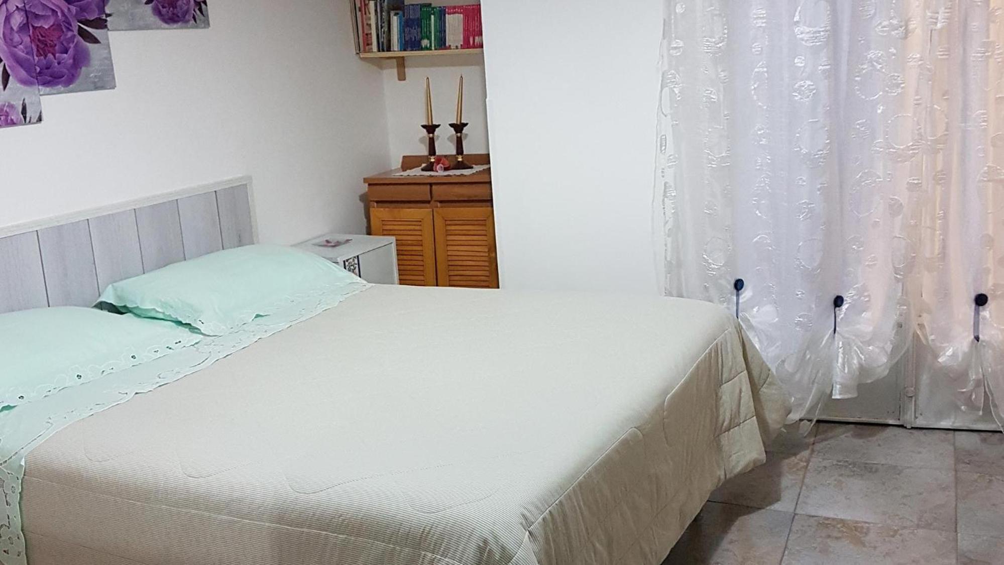 Double Room with Private Bathroom - Photo 7