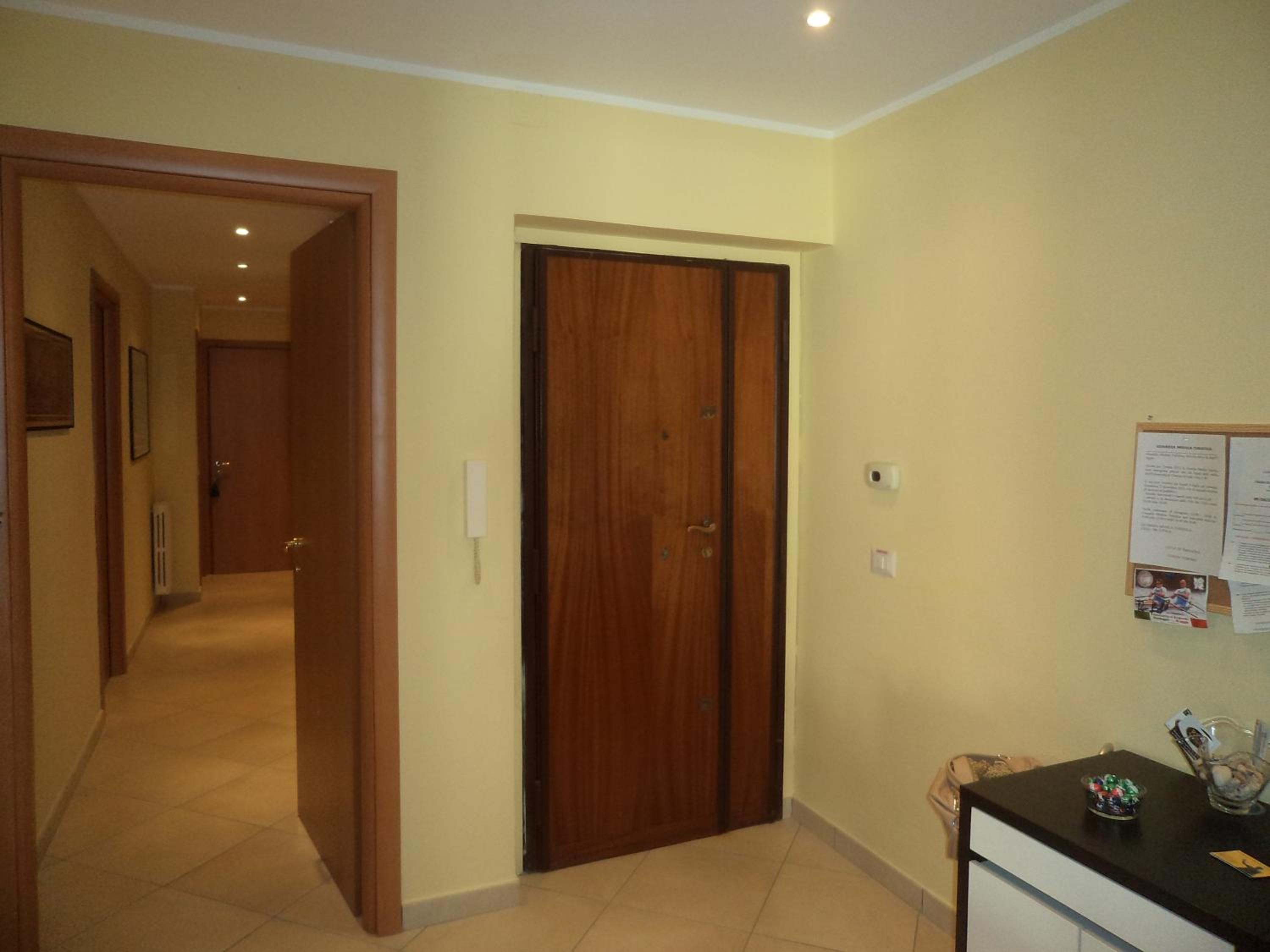 Large Double Room photo 3