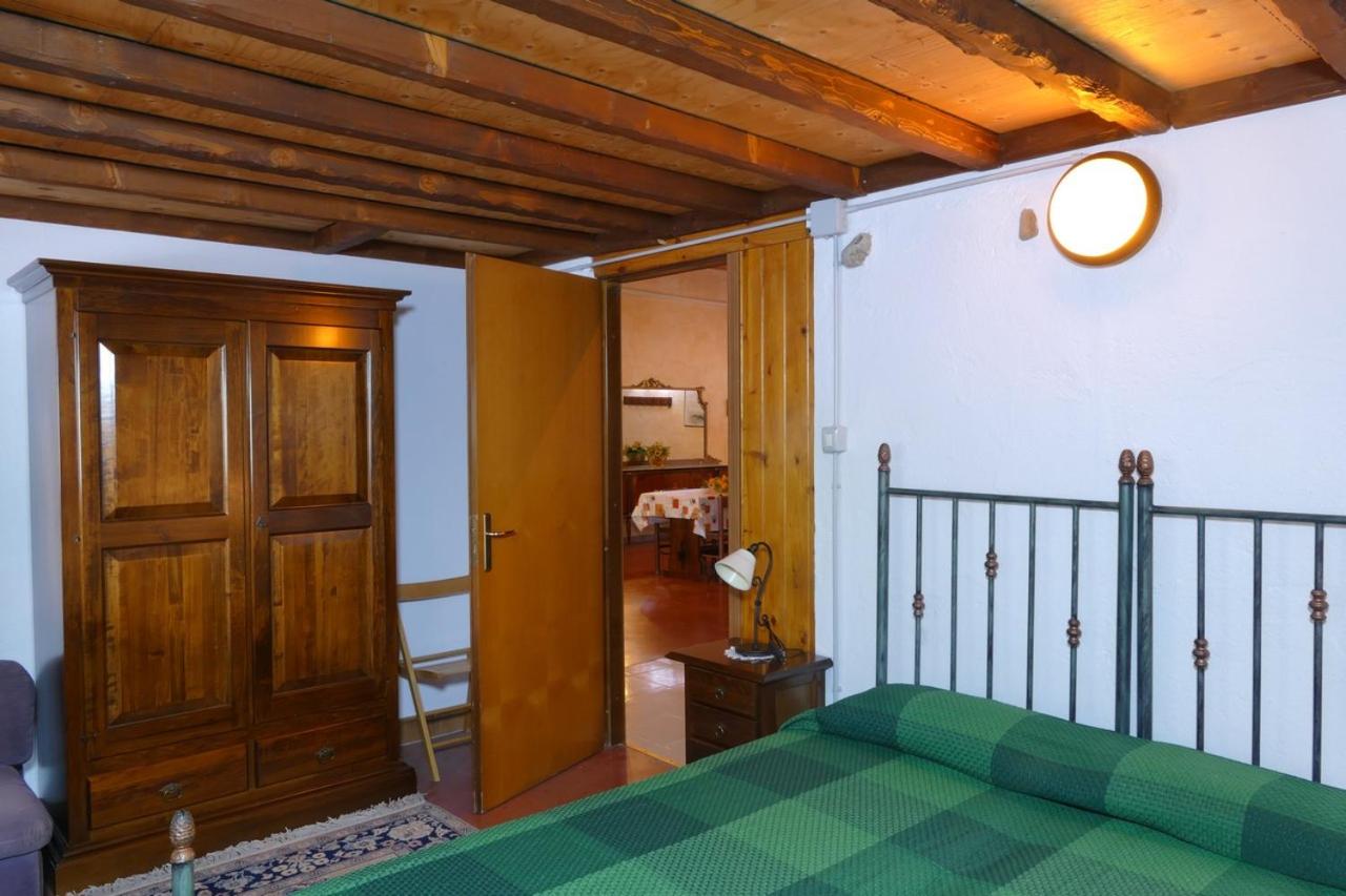 Three-Bedroom Apartment photo 1