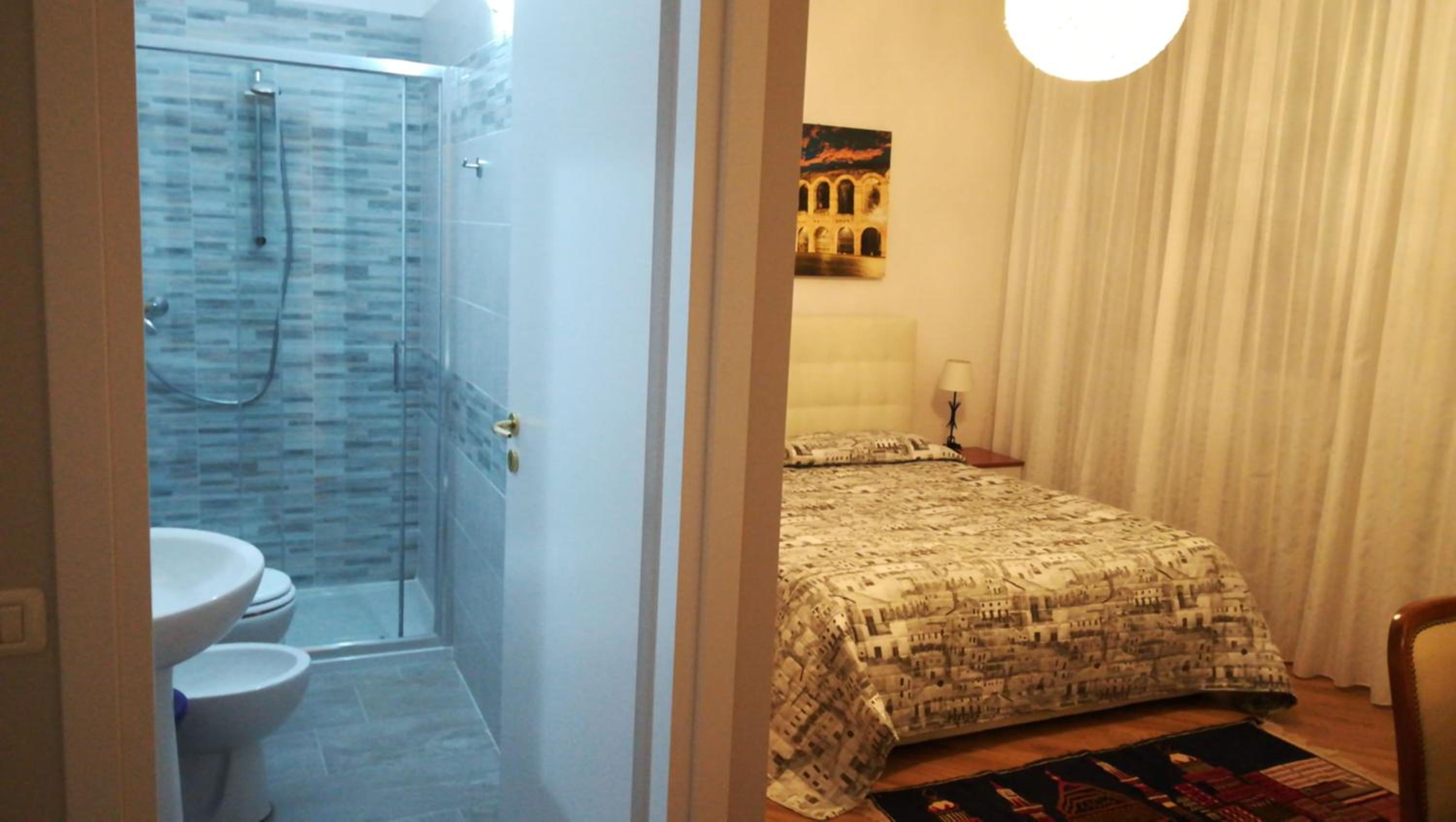 Deluxe Double Room with Private Bathroom - Photo 48